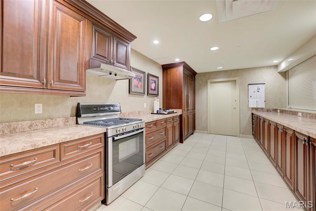 St Louis, Missouri, 63108, United States, 1 Bedroom Bedrooms, ,1 BathroomBathrooms,Residential,For Sale,1826533