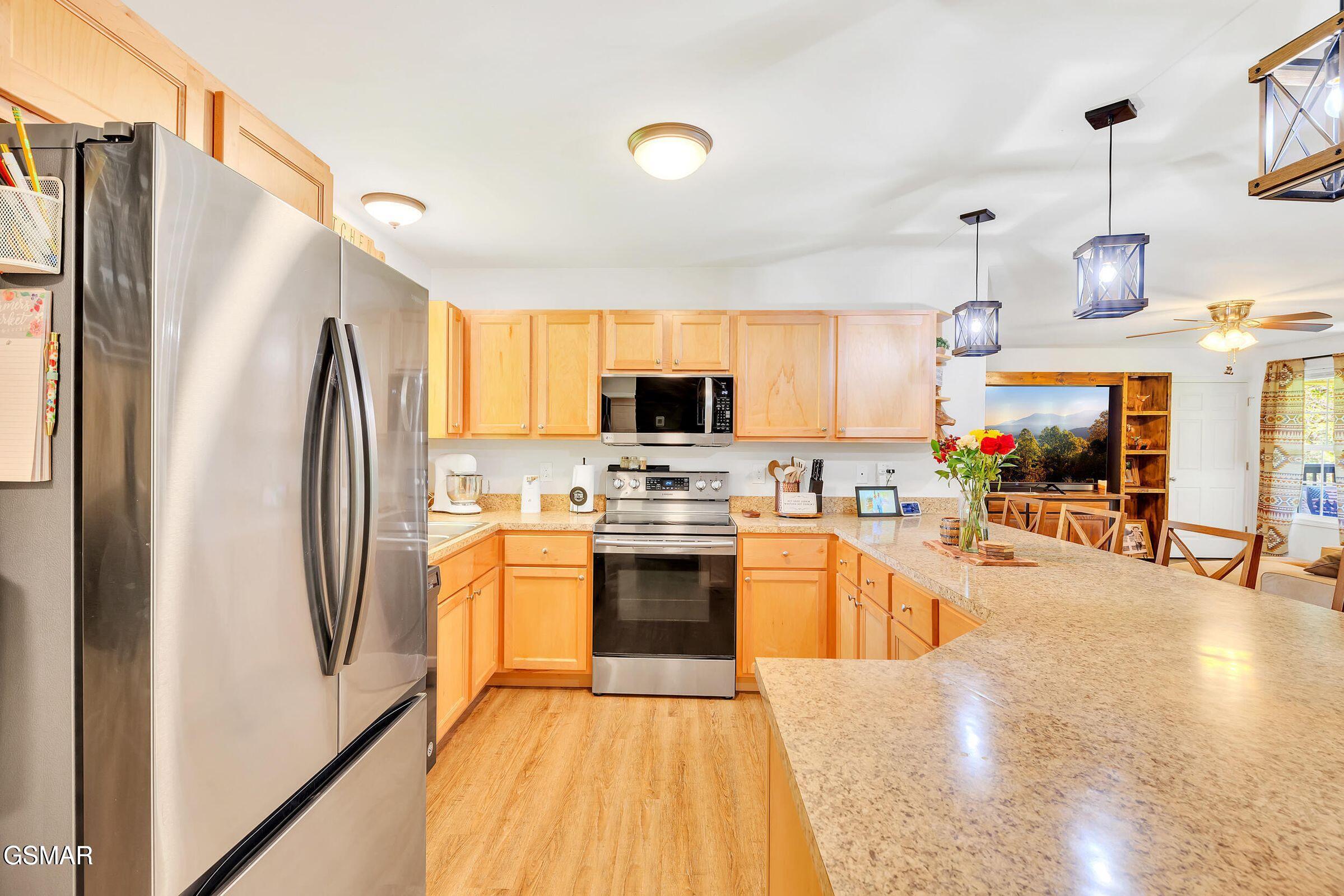 Bybee, Tennessee, 37713, United States, 4 Bedrooms Bedrooms, ,2 BathroomsBathrooms,Residential,For Sale,1980486