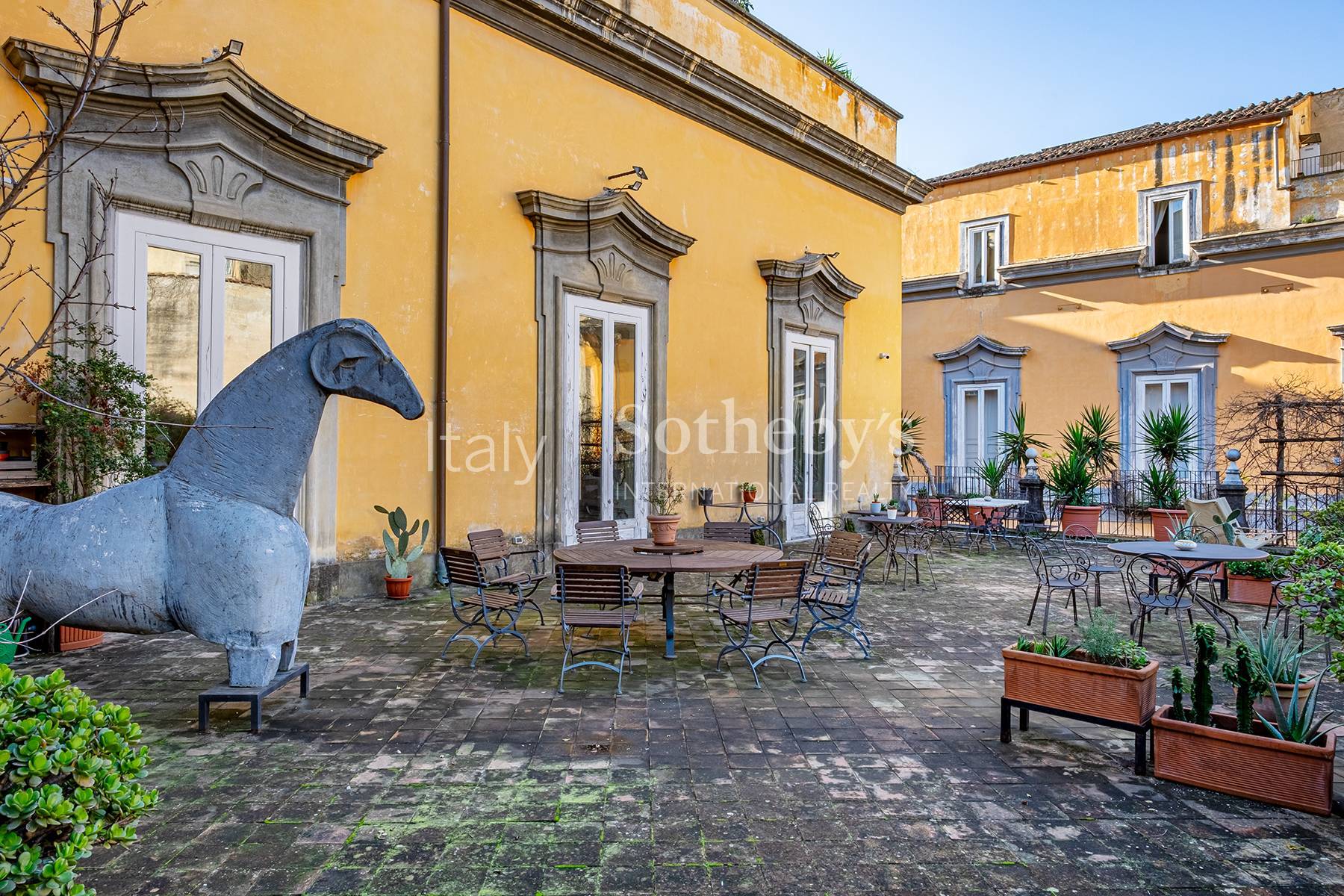  Monumental Renaissance mansion in the Naples historical center - 物件實景