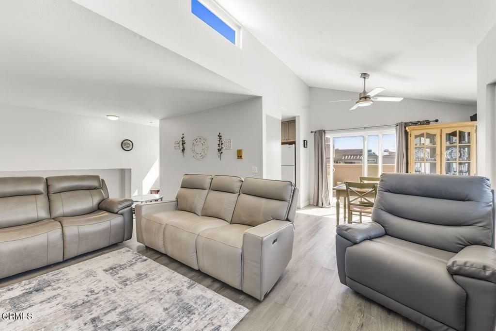 Ventura, California, 93003, United States, 2 Bedrooms Bedrooms, ,1 BathroomBathrooms,Residential,For Sale,1957237