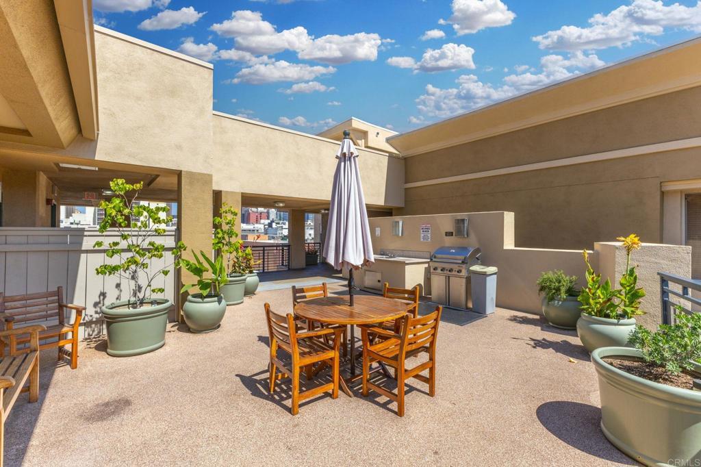 San Diego, California, 92101, United States, 2 Bedrooms Bedrooms, ,2 BathroomsBathrooms,Residential,For Sale,2005921