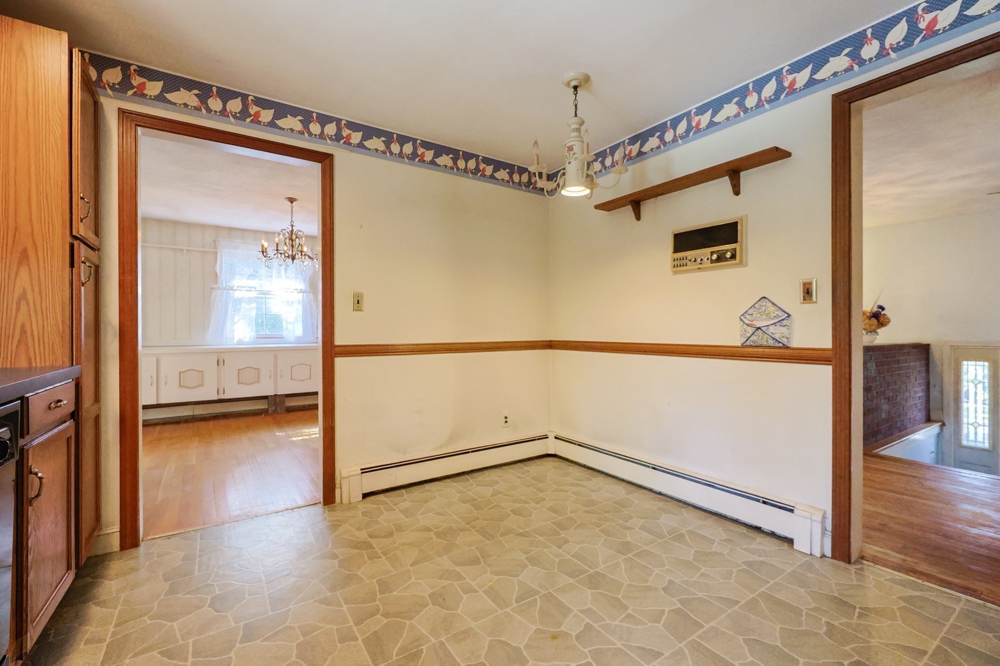 Reading, Massachusetts, 01867, United States, 3 Bedrooms Bedrooms, ,1 BathroomBathrooms,Residential,For Sale,1979486