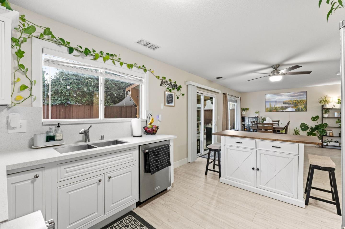 Gilroy, California, 95020, United States, 4 Bedrooms Bedrooms, ,3 BathroomsBathrooms,Residential,For Sale,1986301