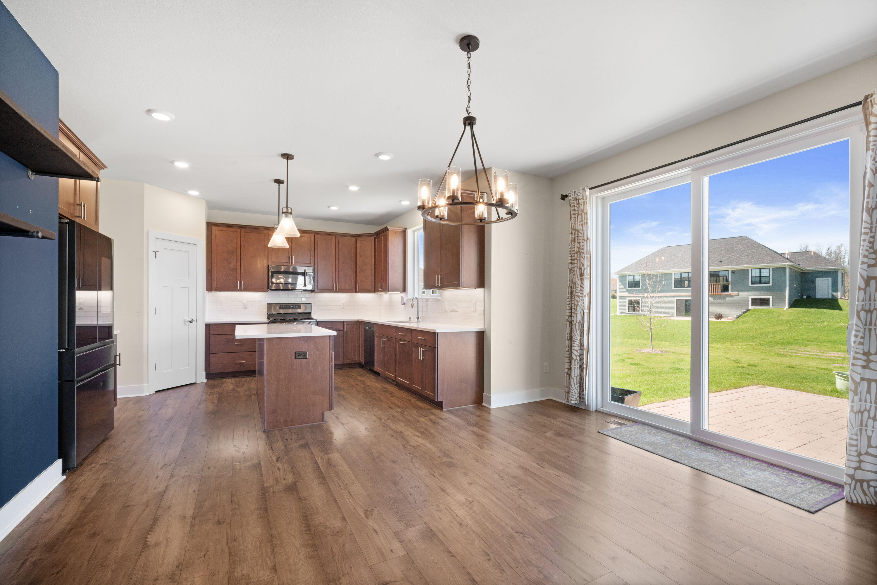 Grafton, Wisconsin, 53024, United States, 4 Bedrooms Bedrooms, ,4 BathroomsBathrooms,Residential,For Sale,1989269