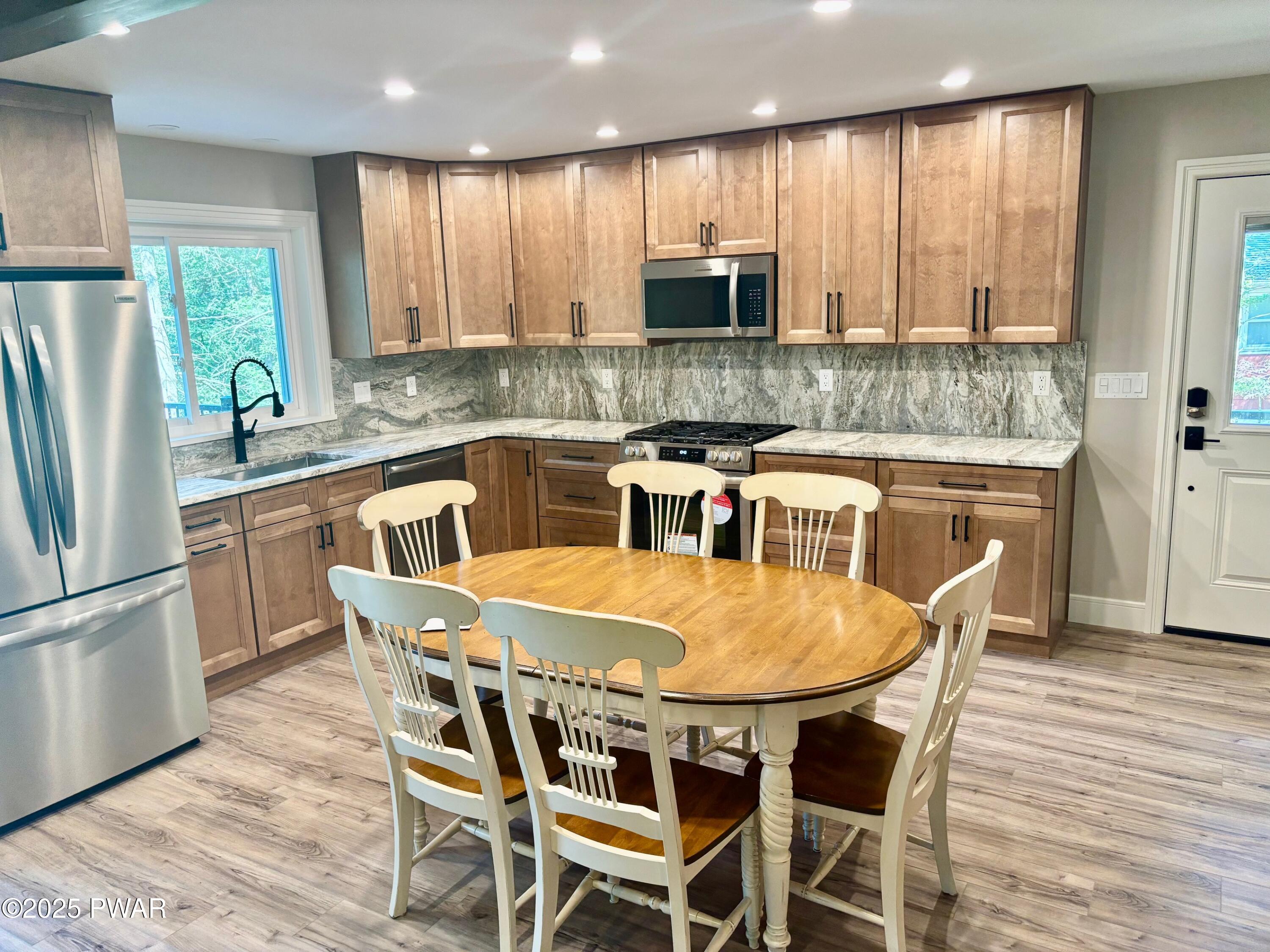 Lake Ariel, Pennsylvania, 18436, United States, 4 Bedrooms Bedrooms, ,4 BathroomsBathrooms,Residential,For Sale,1943663