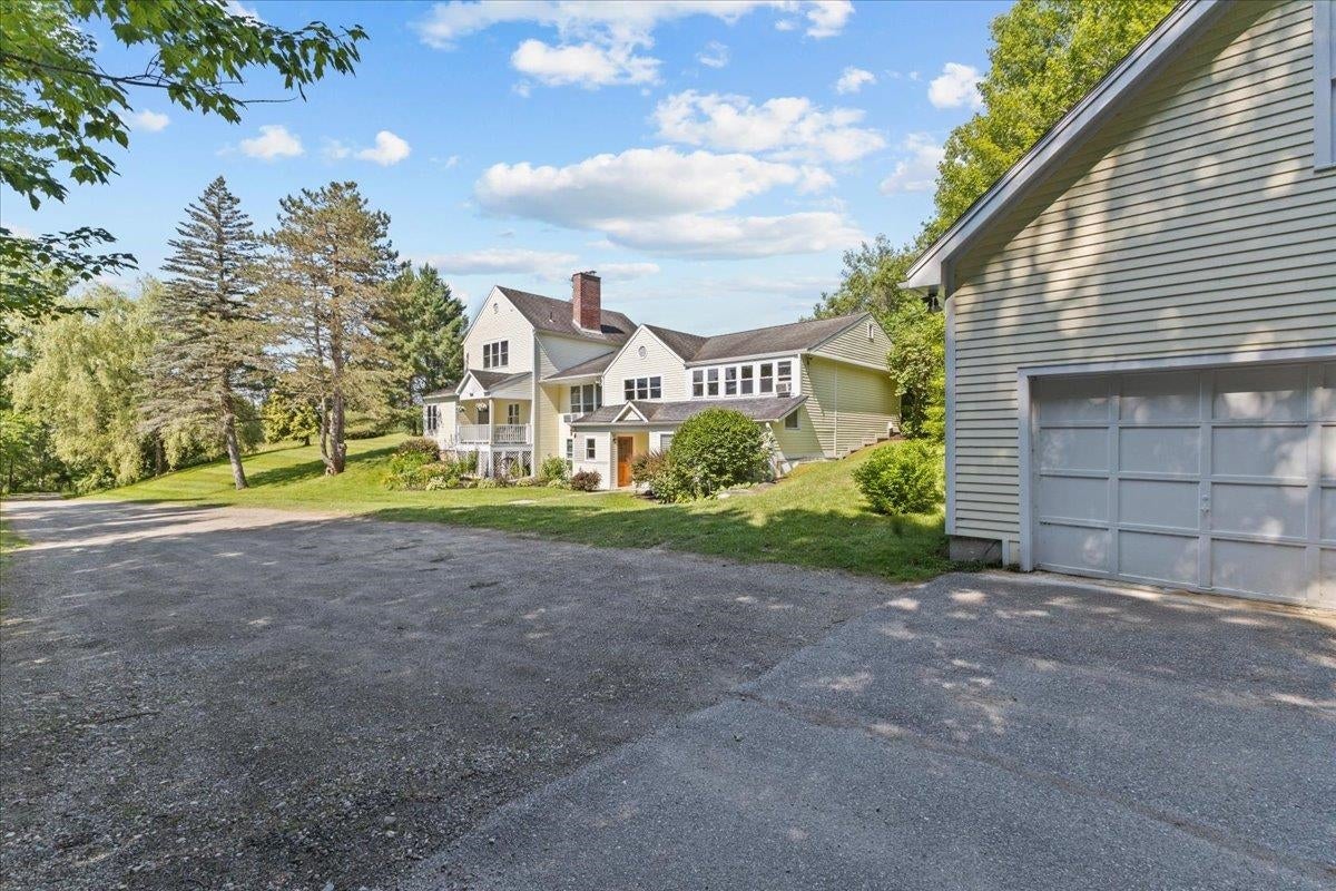 Stowe, Vermont, 05672, United States, 4 Bedrooms Bedrooms, ,3 BathroomsBathrooms,Residential,For Sale,1890997