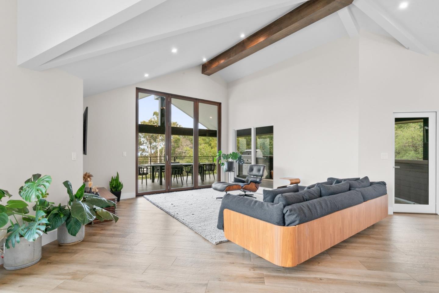 Los Gatos, California, 95030, United States, 5 Bedrooms Bedrooms, ,6 BathroomsBathrooms,Residential,For Sale,1997013