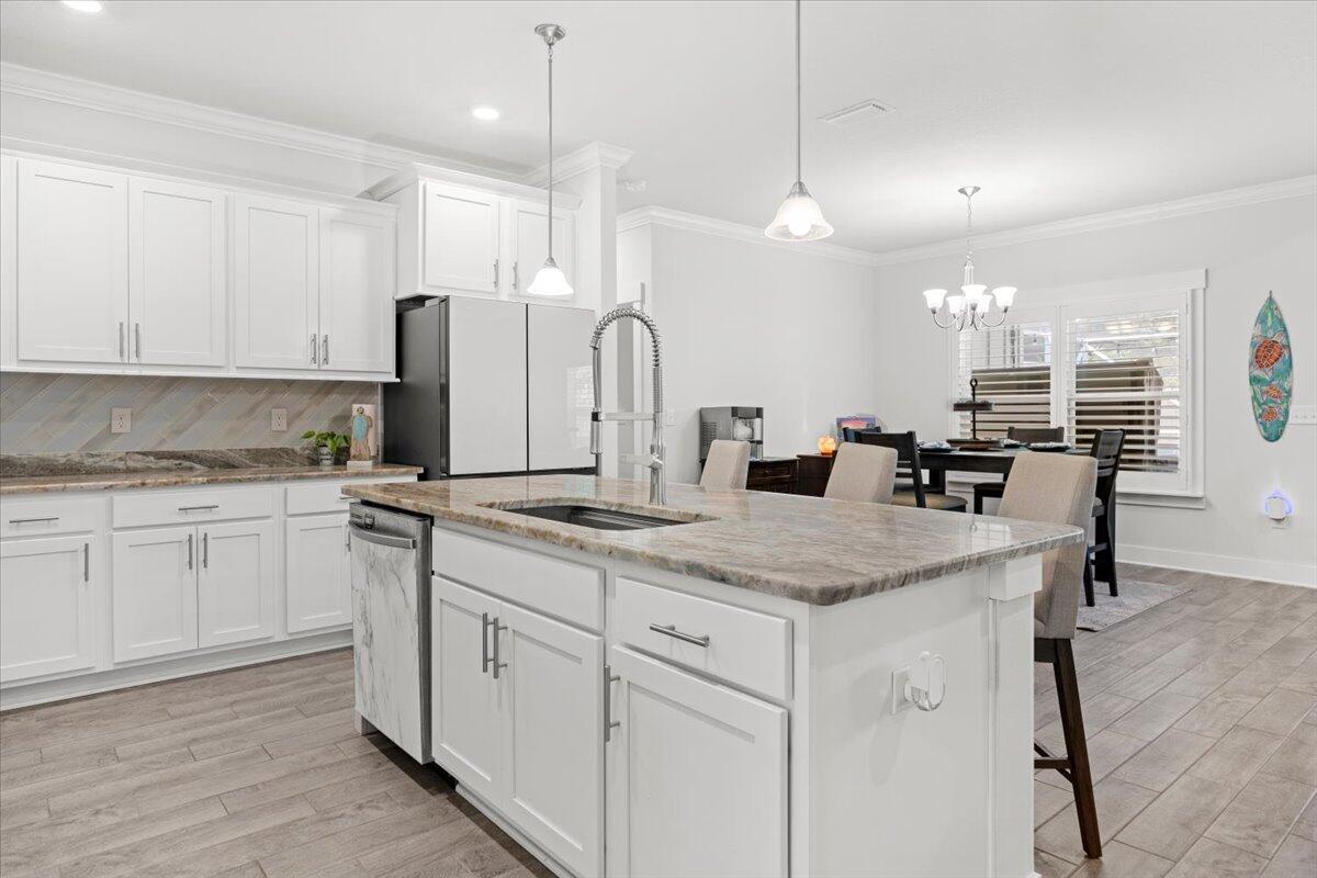 Gulf Breeze, Florida, 32563, United States, 4 Bedrooms Bedrooms, ,3 BathroomsBathrooms,Residential,For Sale,1933407