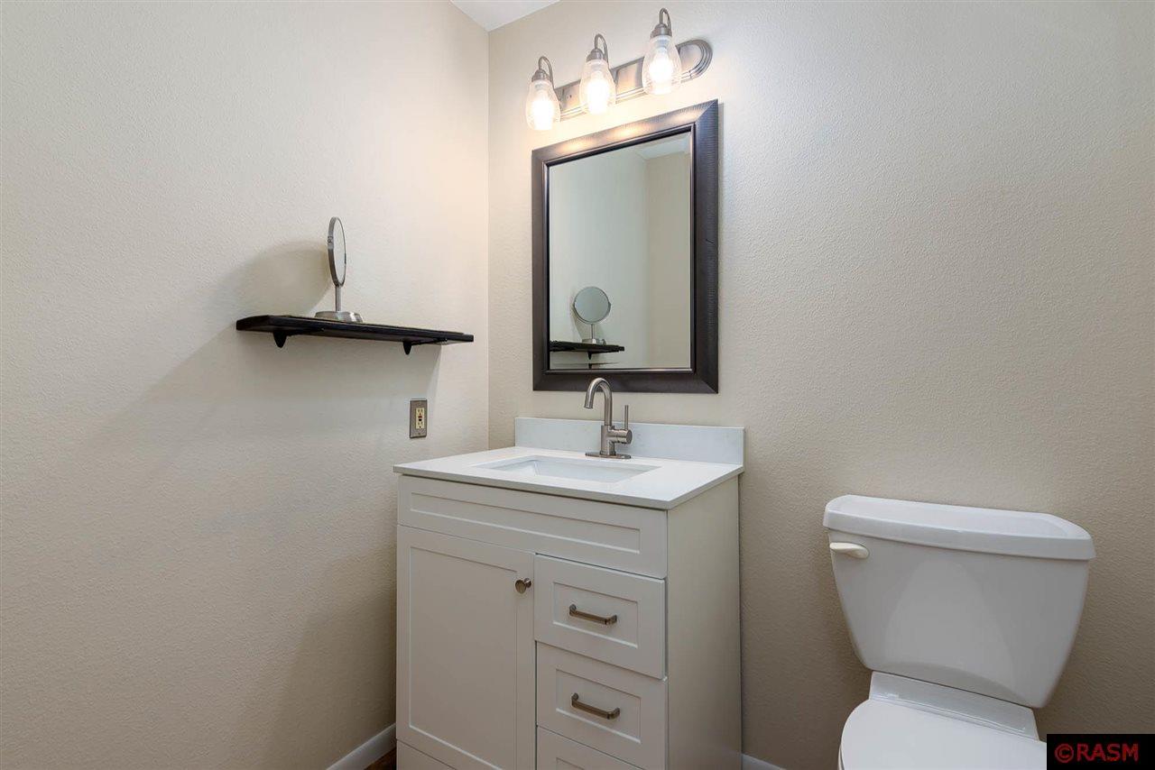 Mankato, Minnesota, 56001, United States, 4 Bedrooms Bedrooms, ,3 BathroomsBathrooms,Residential,For Sale,1841508