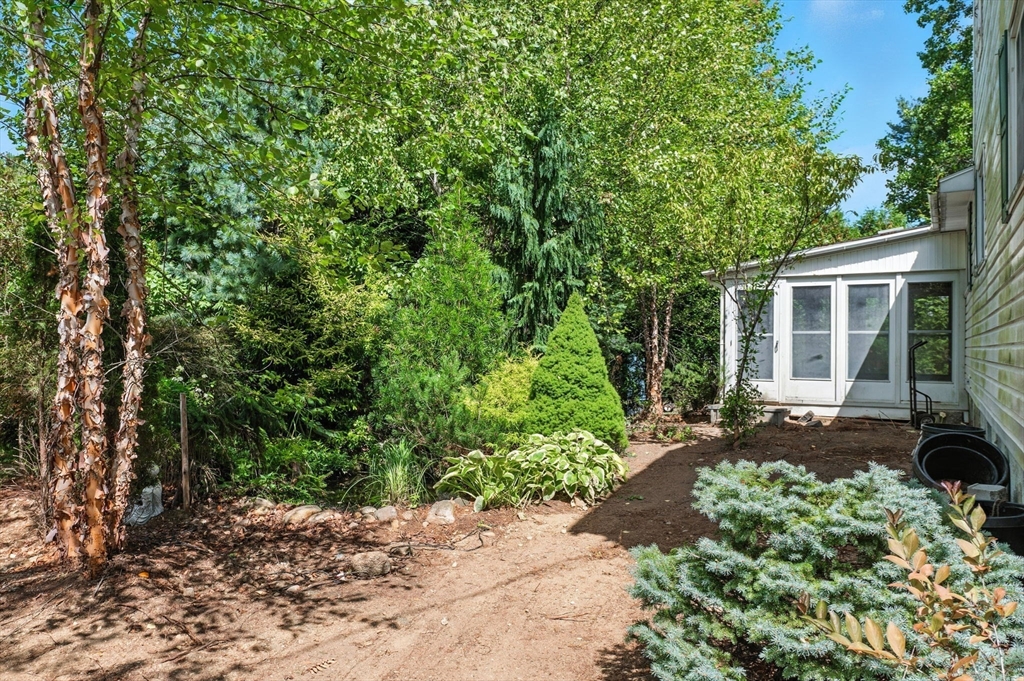 Tewksbury, Massachusetts, 01876, United States, 3 Bedrooms Bedrooms, ,2 BathroomsBathrooms,Residential,For Sale,1938994