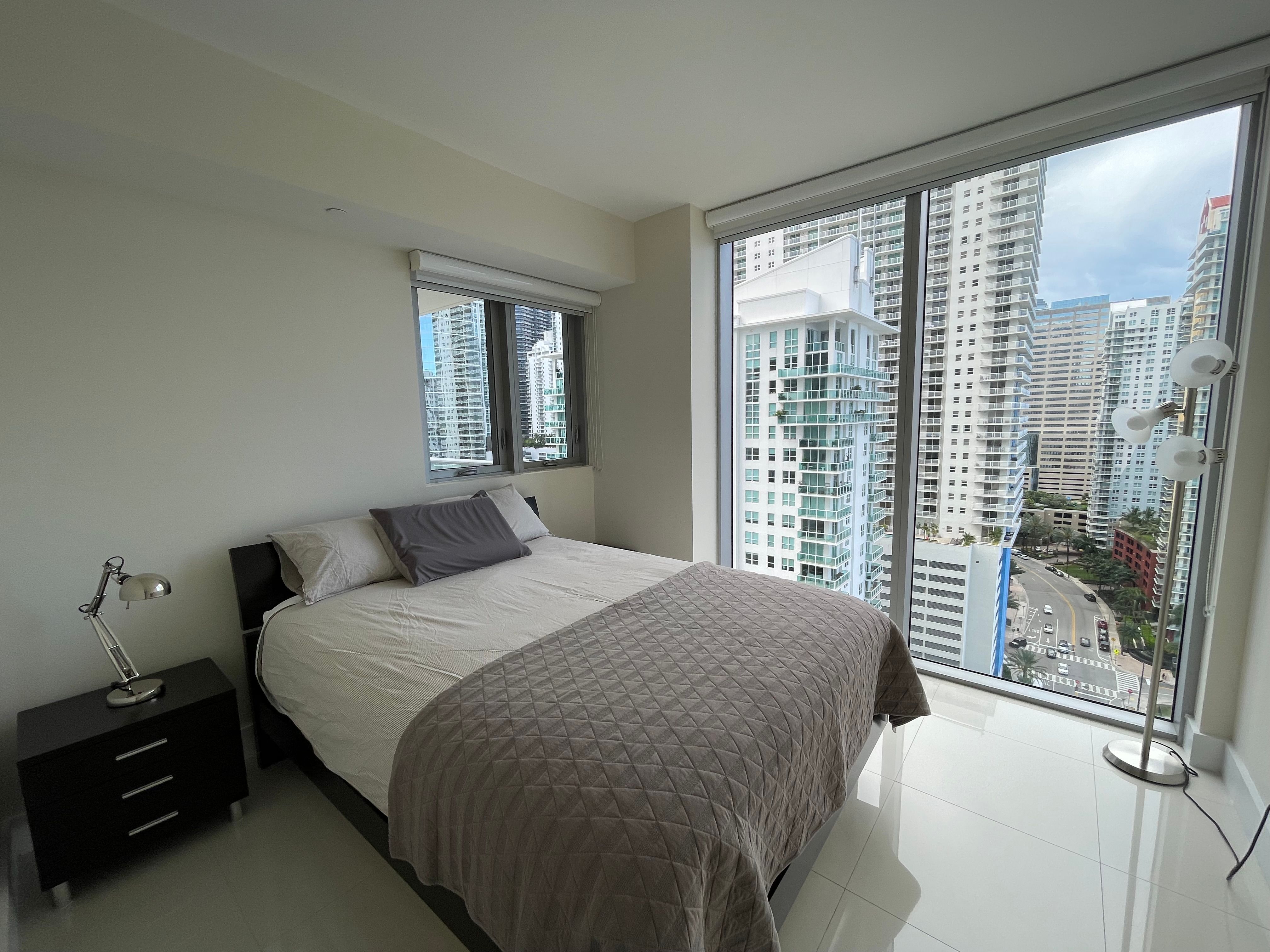  1300 Brickell Bay Dr, Miami, FL, 33131 - 物件實景