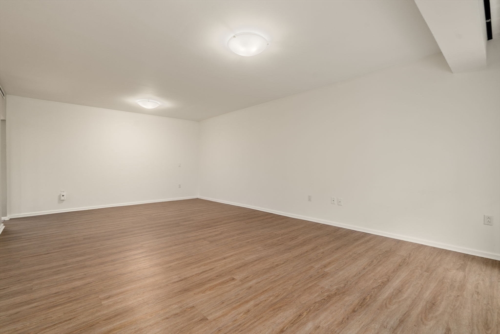 Cambridge, Massachusetts, 02138, United States, 1 Bedroom Bedrooms, ,1 BathroomBathrooms,Residential,For Sale,1883124