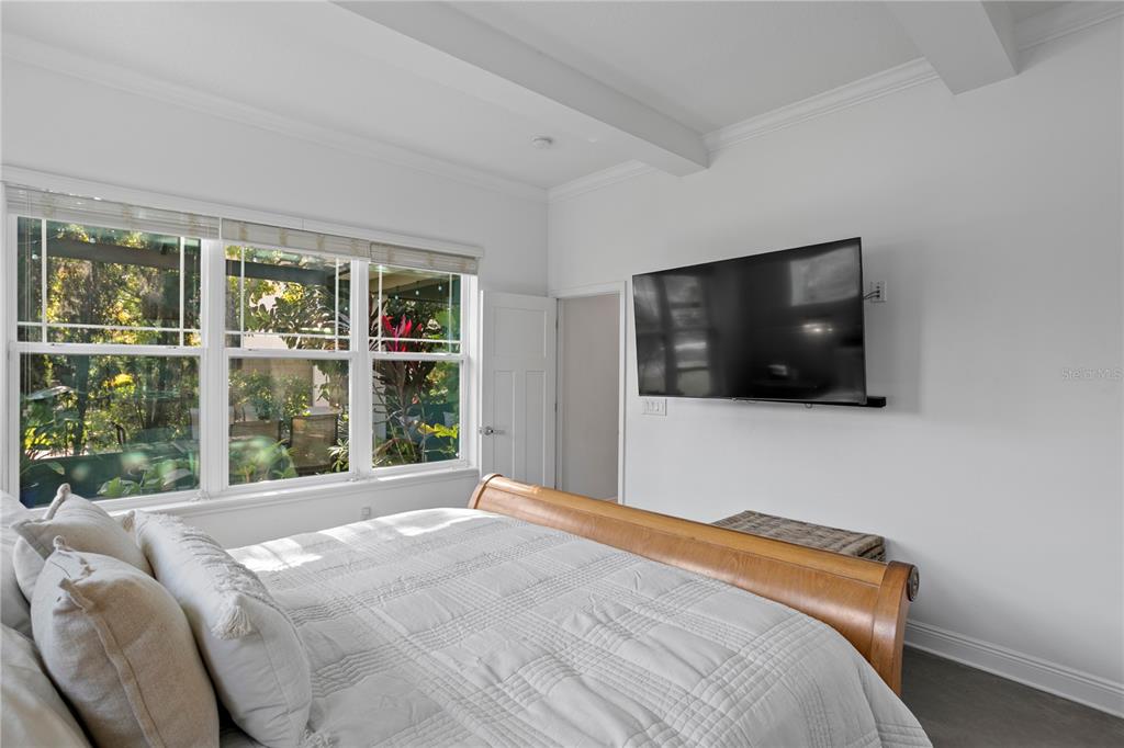 Lithia, Florida, 33547, United States, 5 Bedrooms Bedrooms, ,4 BathroomsBathrooms,Residential,For Sale,1997364