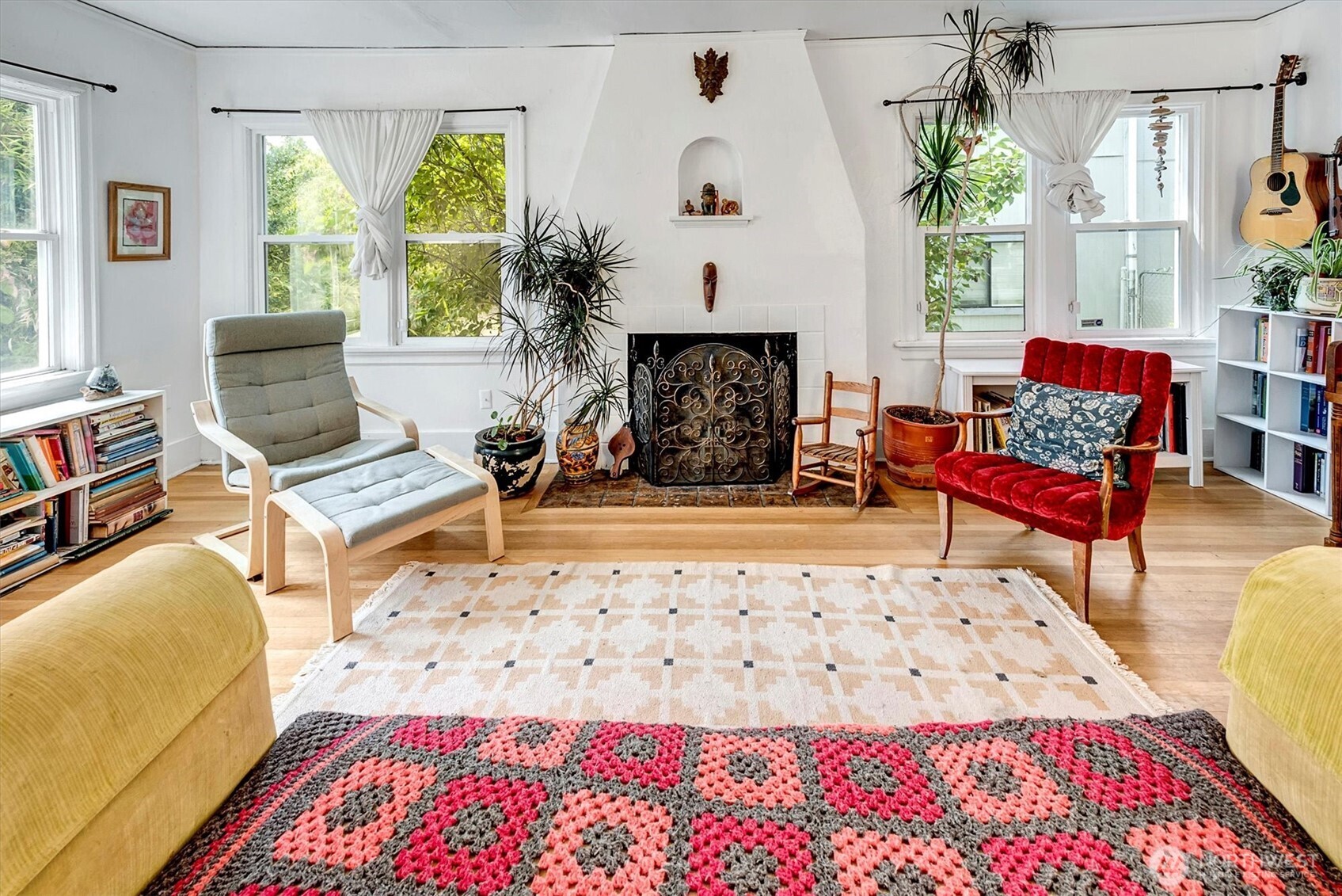 Seattle, Washington, 98108, United States, 4 Bedrooms Bedrooms, ,2 BathroomsBathrooms,Residential,For Sale,1912316