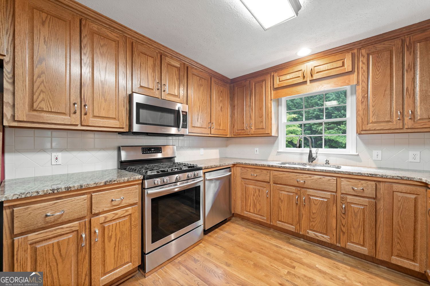 Canton, Georgia, 30114, United States, 4 Bedrooms Bedrooms, ,4 BathroomsBathrooms,Residential,For Sale,1860332