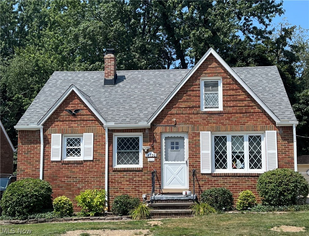 Orchard Park Ave, Cleveland, OH 44111