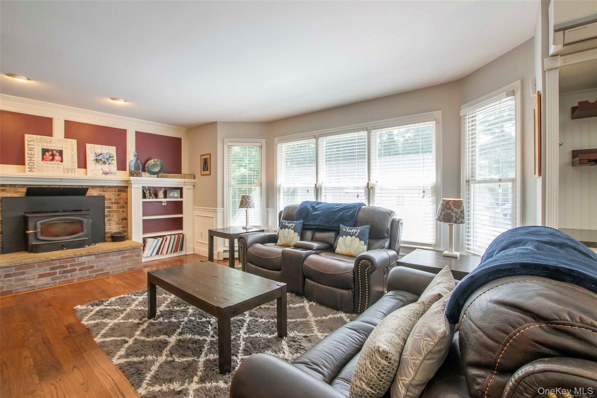 Call Listing Agent, New York, 06812, United States, 4 Bedrooms Bedrooms, ,3 BathroomsBathrooms,Residential,For Sale,1940931