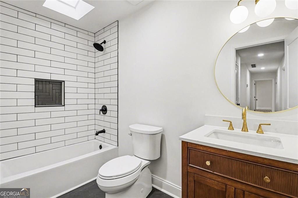 Atlanta, Georgia, 30345, United States, 4 Bedrooms Bedrooms, ,3 BathroomsBathrooms,Residential,For Sale,2015198