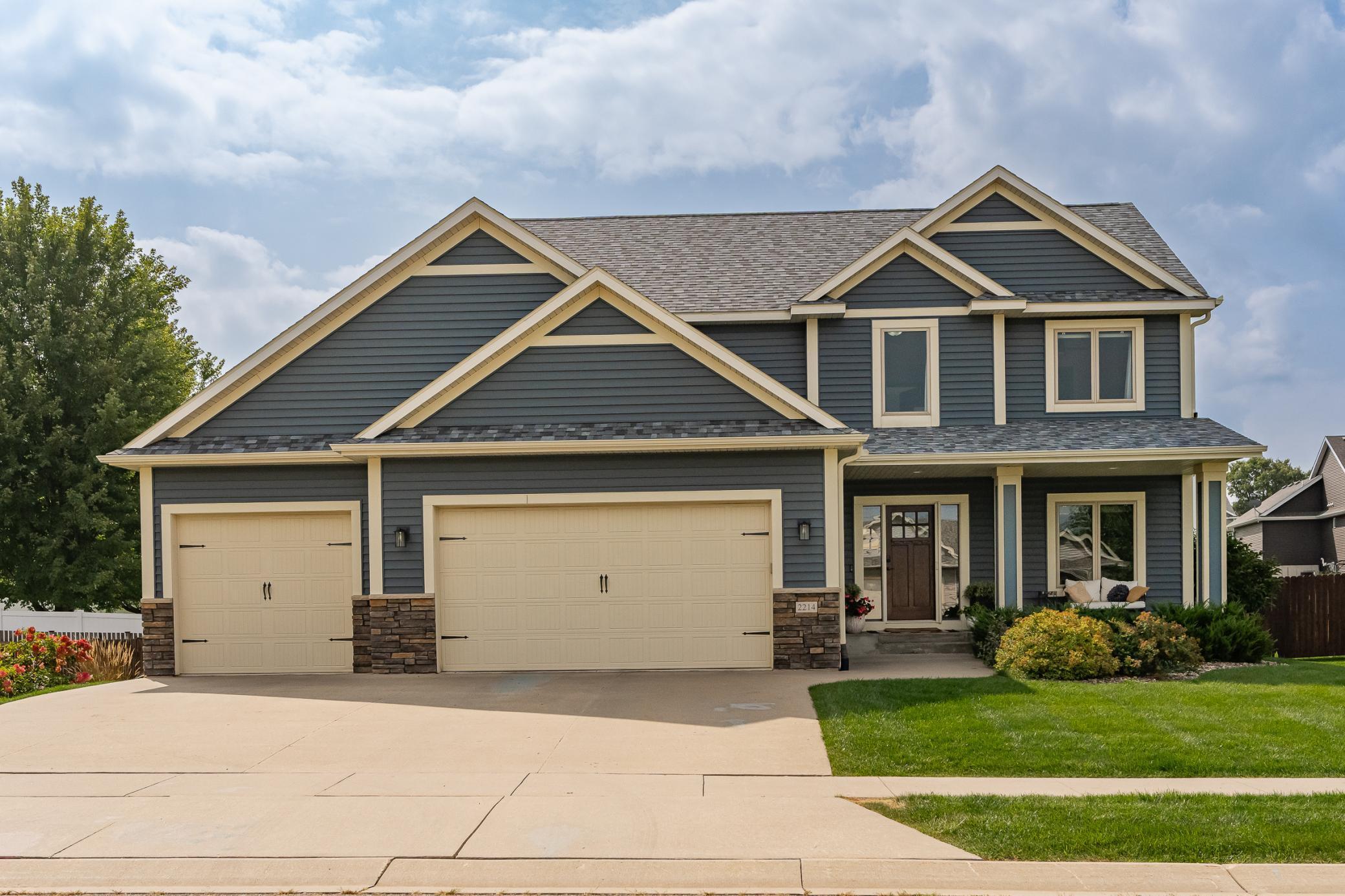 Rochester, Minnesota, 55902, United States, 4 Bedrooms Bedrooms, ,3 BathroomsBathrooms,Residential,For Sale,1940944