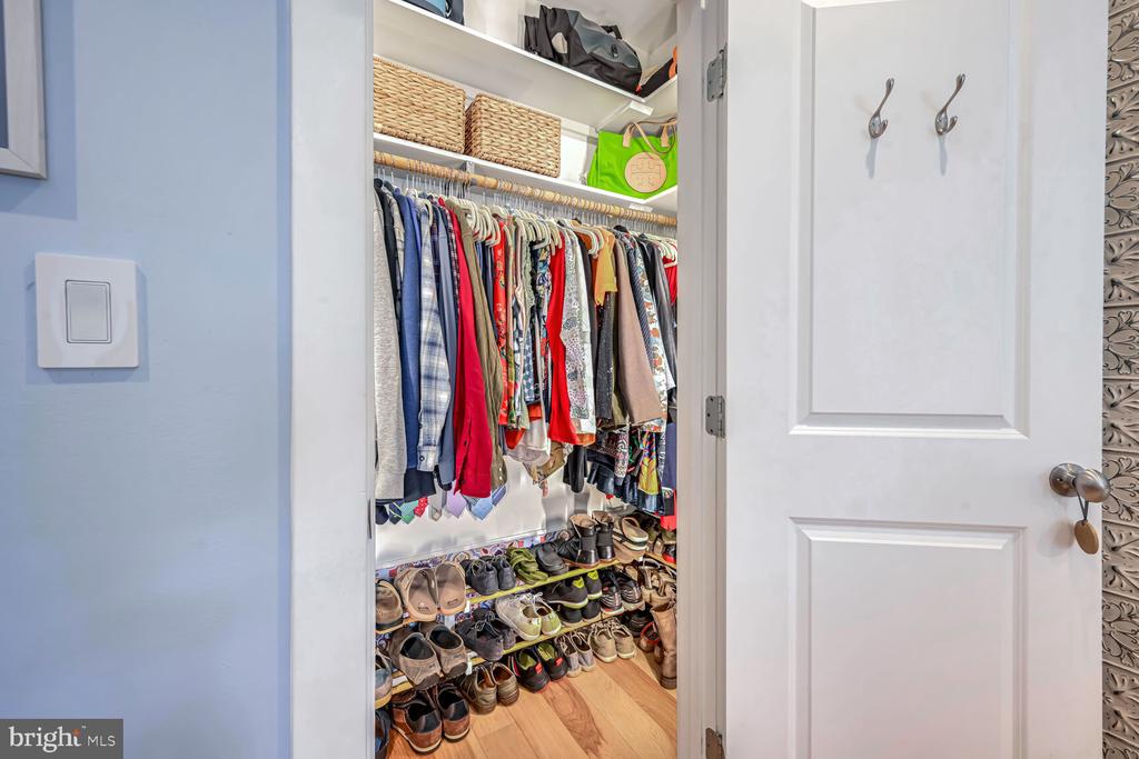 Washington, District of Columbia, 20002, United States, 2 Bedrooms Bedrooms, ,2 BathroomsBathrooms,Residential,For Sale,1985722