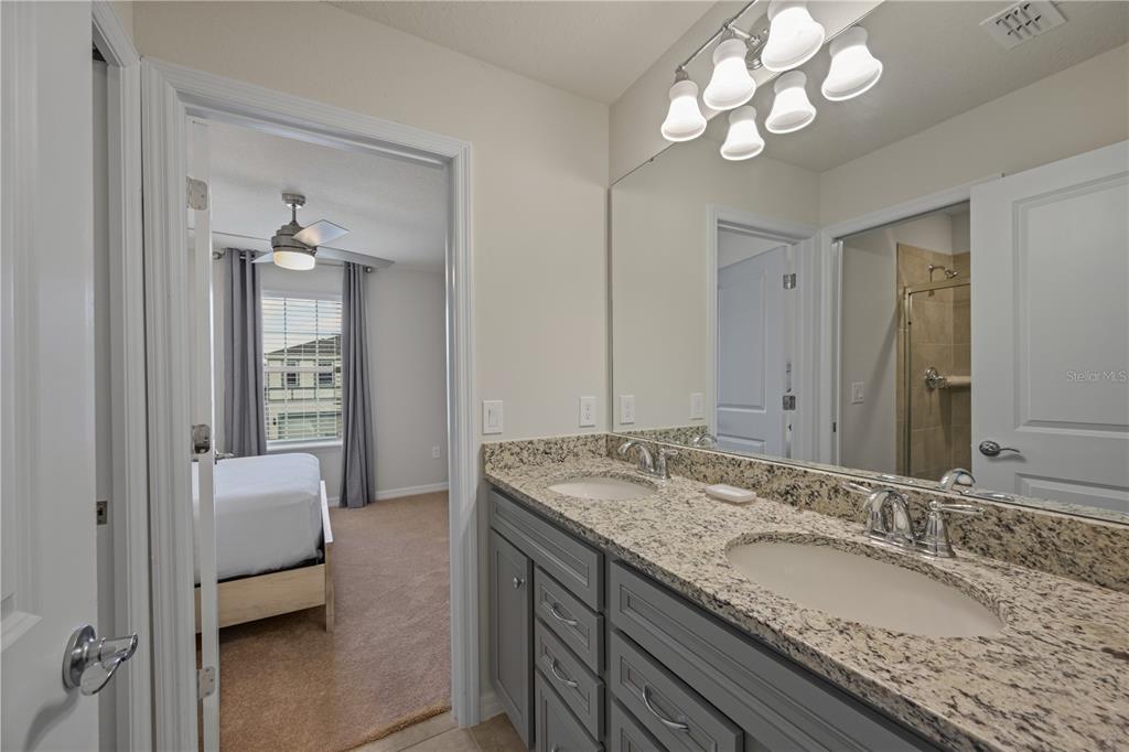 Davenport, Florida, 33897, United States, 9 Bedrooms Bedrooms, ,8 BathroomsBathrooms,Residential,For Sale,1964682