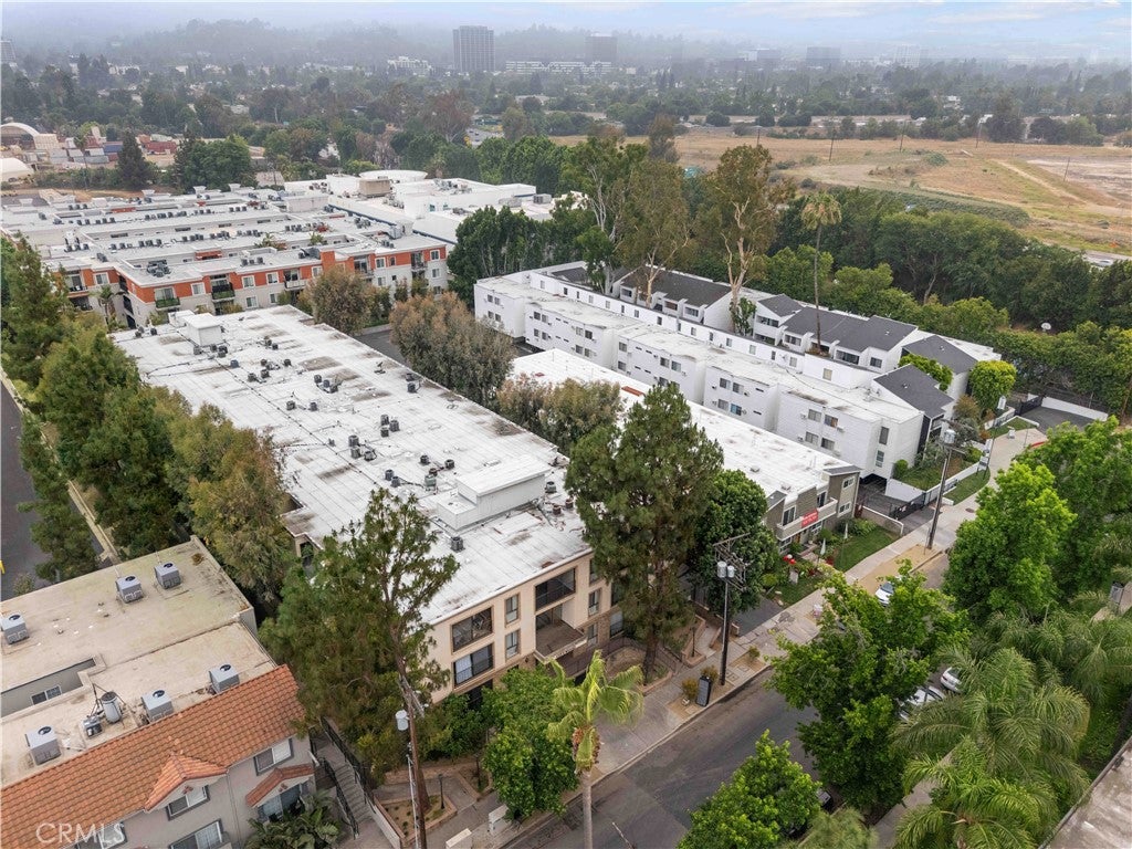 Sherman Oaks, California, 91411, United States, 2 Bedrooms Bedrooms, ,2 BathroomsBathrooms,Residential,For Sale,1847067