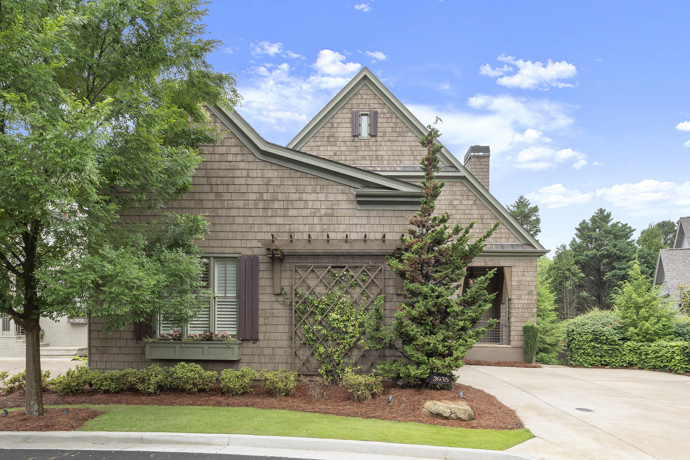  Enchanting Sanctuary Nestled within an Exclusive Enclave of Homes - 物件實景