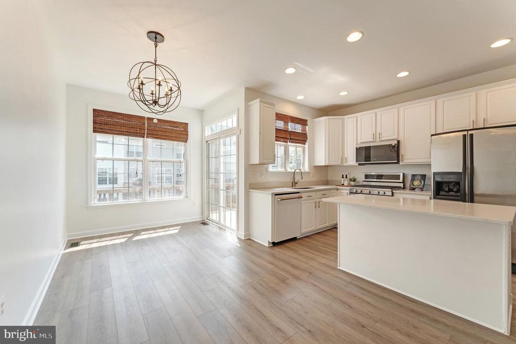 Brambleton, Virginia, 20148, United States, 3 Bedrooms Bedrooms, ,4 BathroomsBathrooms,Residential,For Sale,1916564