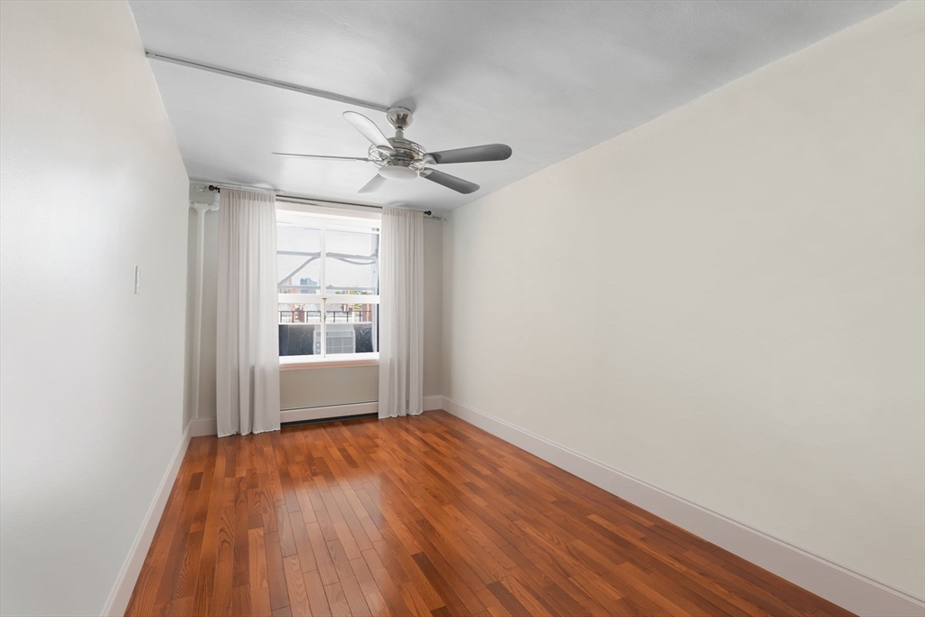 Boston, Massachusetts, 02116, United States, 1 Bedroom Bedrooms, ,1 BathroomBathrooms,Residential,For Sale,1941990