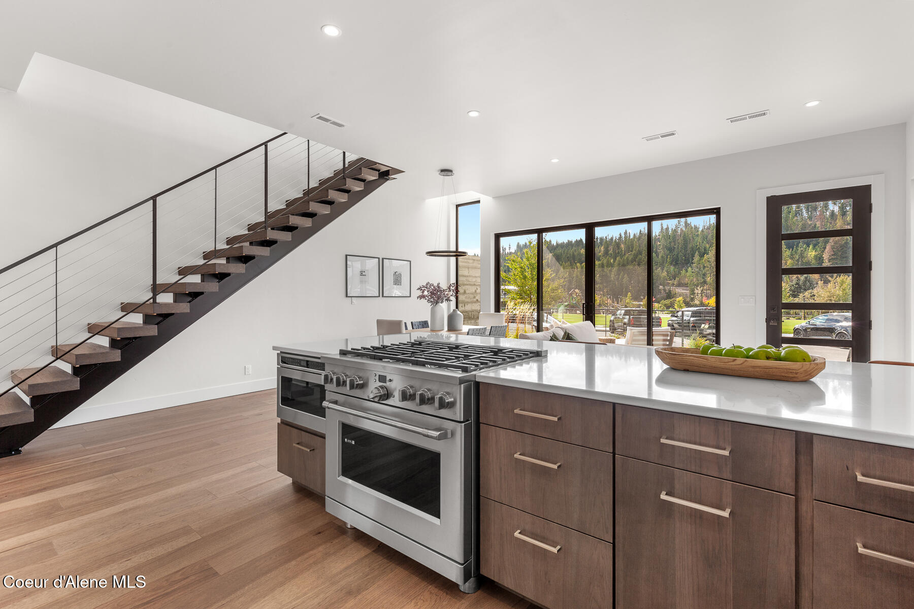 Coeur d'Alene, Idaho, 83815, United States, 2 Bedrooms Bedrooms, ,3 BathroomsBathrooms,Residential,For Sale,2006404