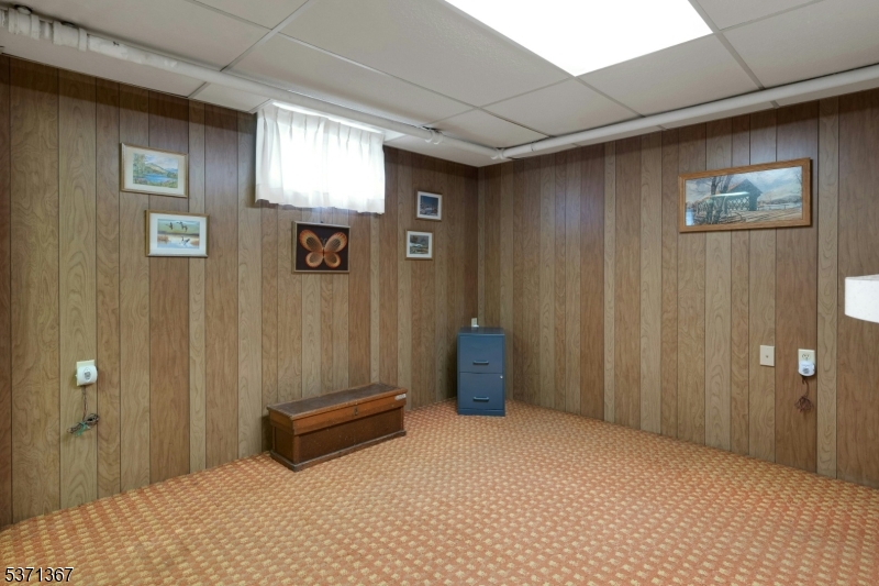 Boonton Twp., New Jersey, 07005, United States, 4 Bedrooms Bedrooms, ,1 BathroomBathrooms,Residential,For Sale,1989252