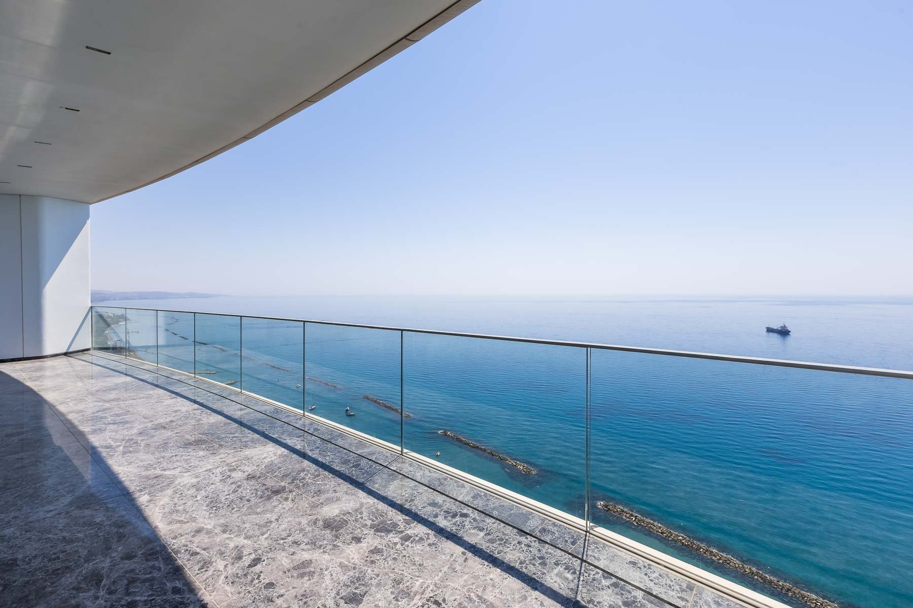  Beachfront Whole-Floor Sky Residence Panoramic Sea Views in Limassol - 物件實景
