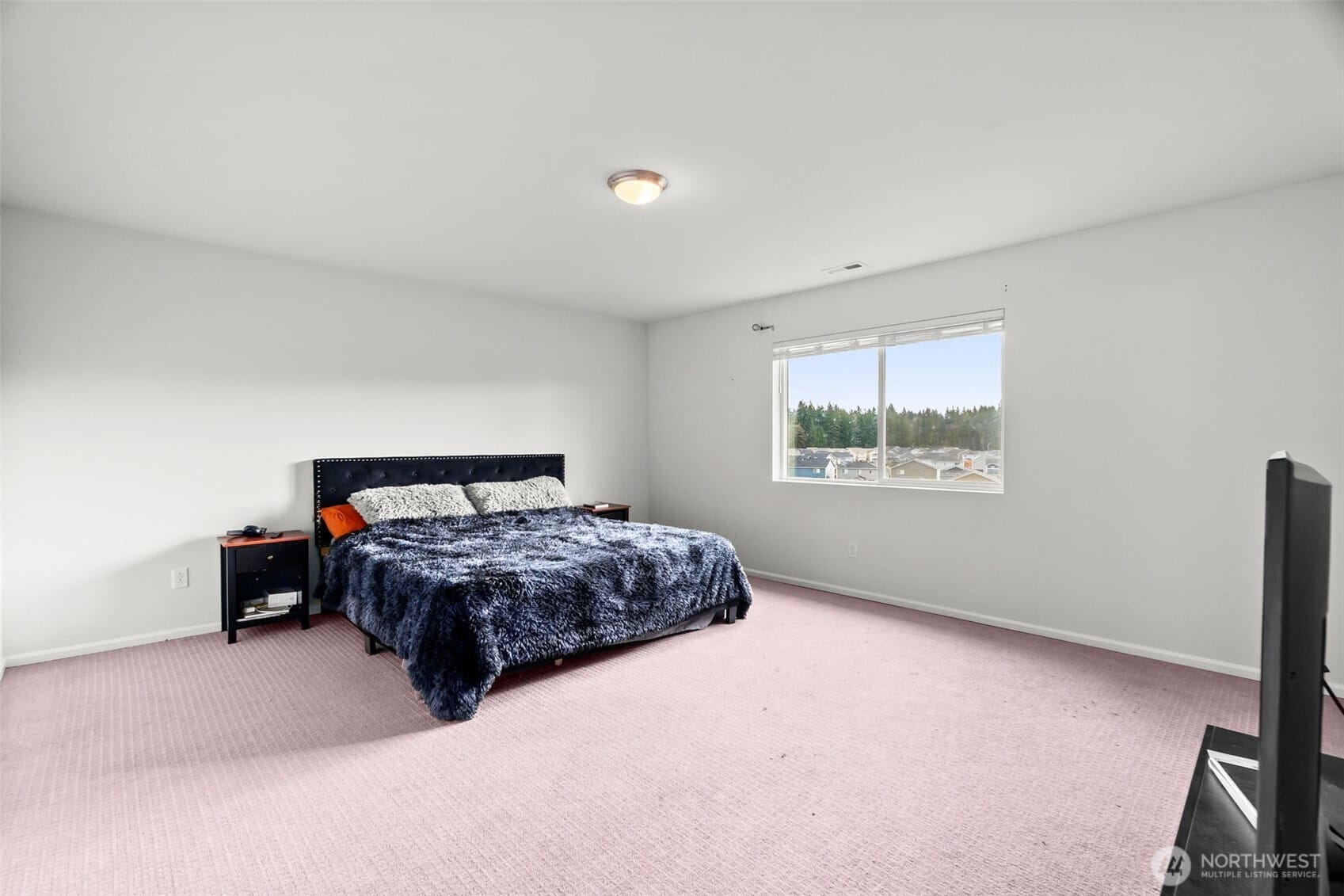 Olympia, Washington, 98501, United States, 4 Bedrooms Bedrooms, ,3 BathroomsBathrooms,Residential,For Sale,1997535