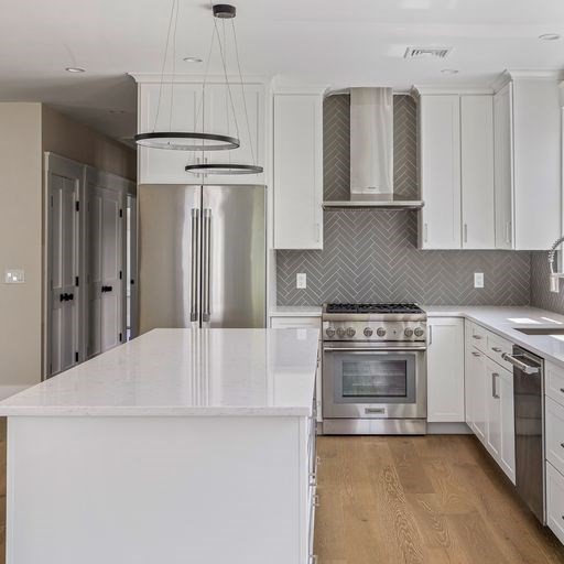 Somerville, Massachusetts, 02144, United States, 4 Bedrooms Bedrooms, ,4 BathroomsBathrooms,Residential,For Sale,1976862