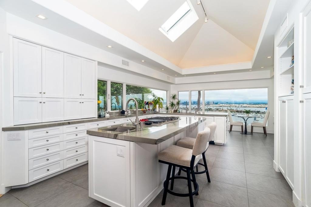 San Diego, California, 92106, United States, 4 Bedrooms Bedrooms, ,7 BathroomsBathrooms,Residential,For Sale,1988127