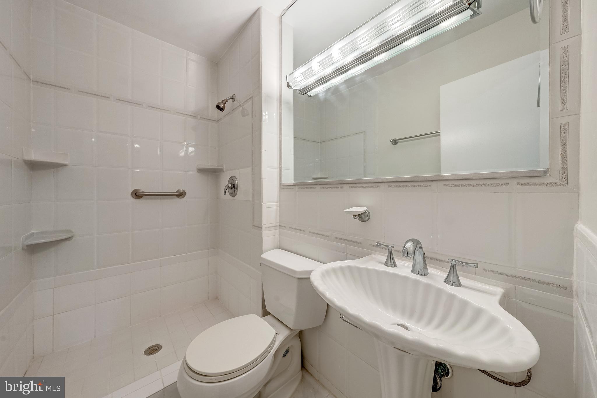 Springfield, Virginia, 22152, United States, 3 Bedrooms Bedrooms, ,3 BathroomsBathrooms,Residential,For Sale,1982365