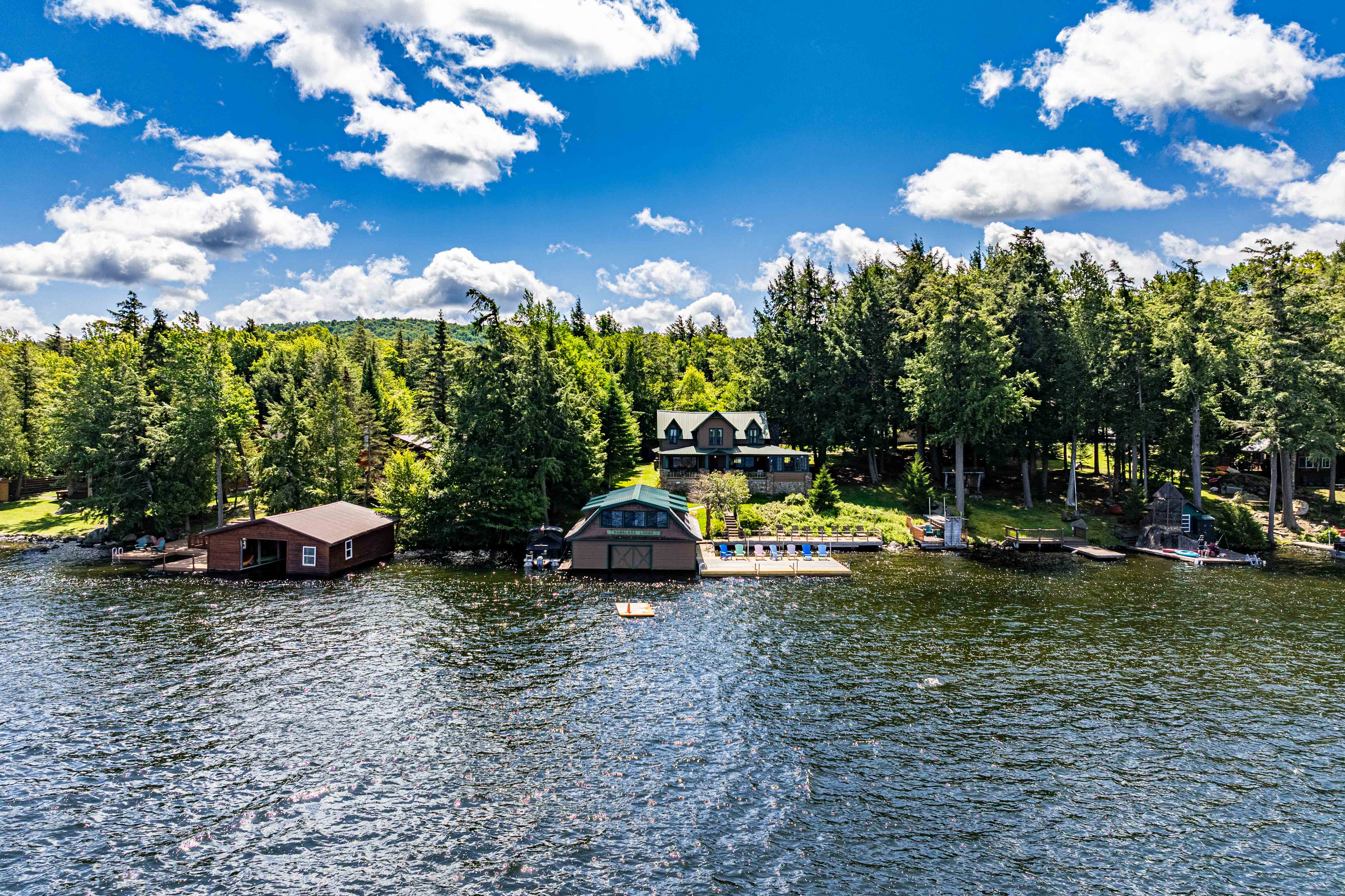  Historic Ramblers Lodge on Fourth Lake - 物件實景