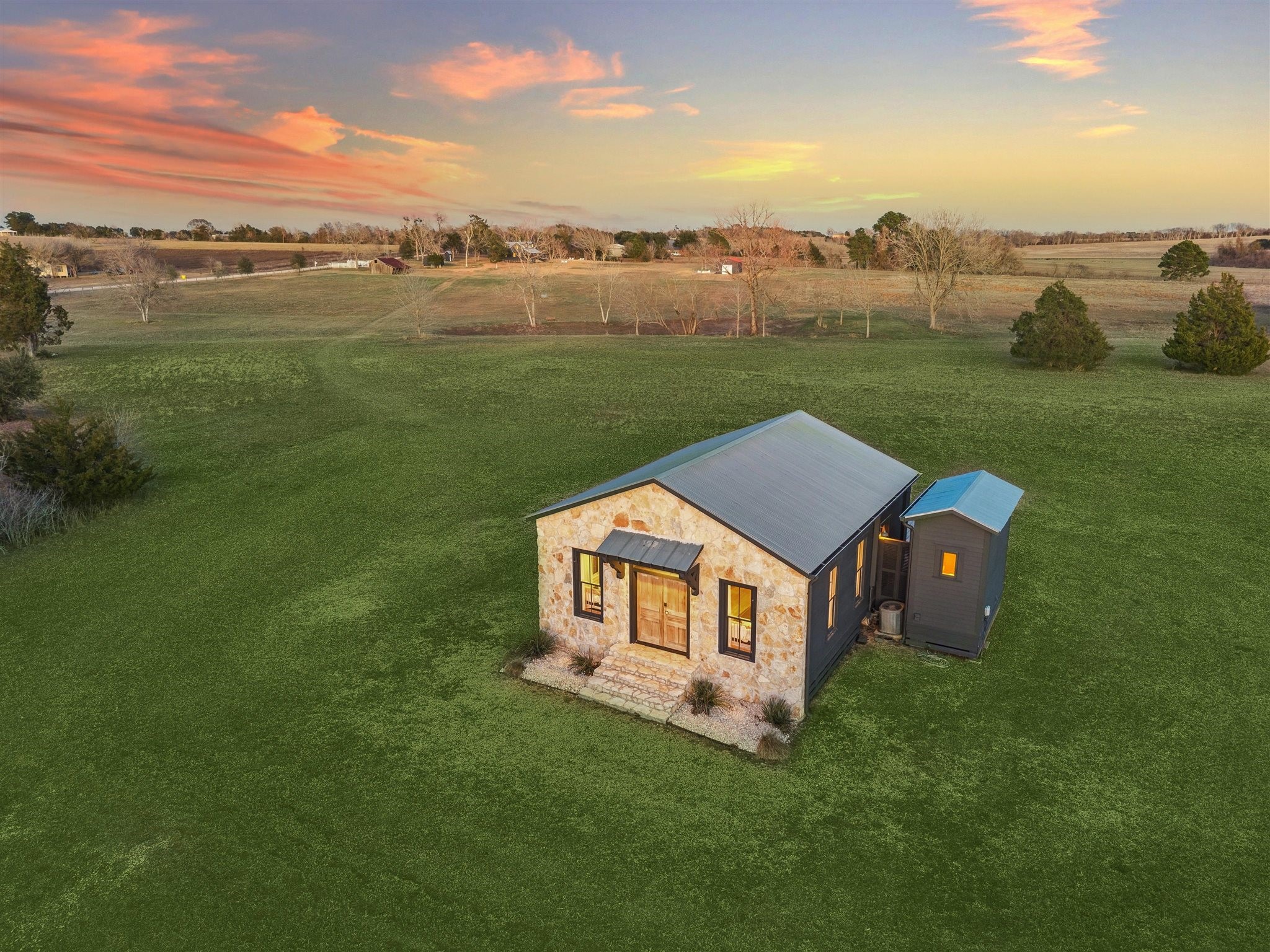  6389 Miller Road - 物件實景