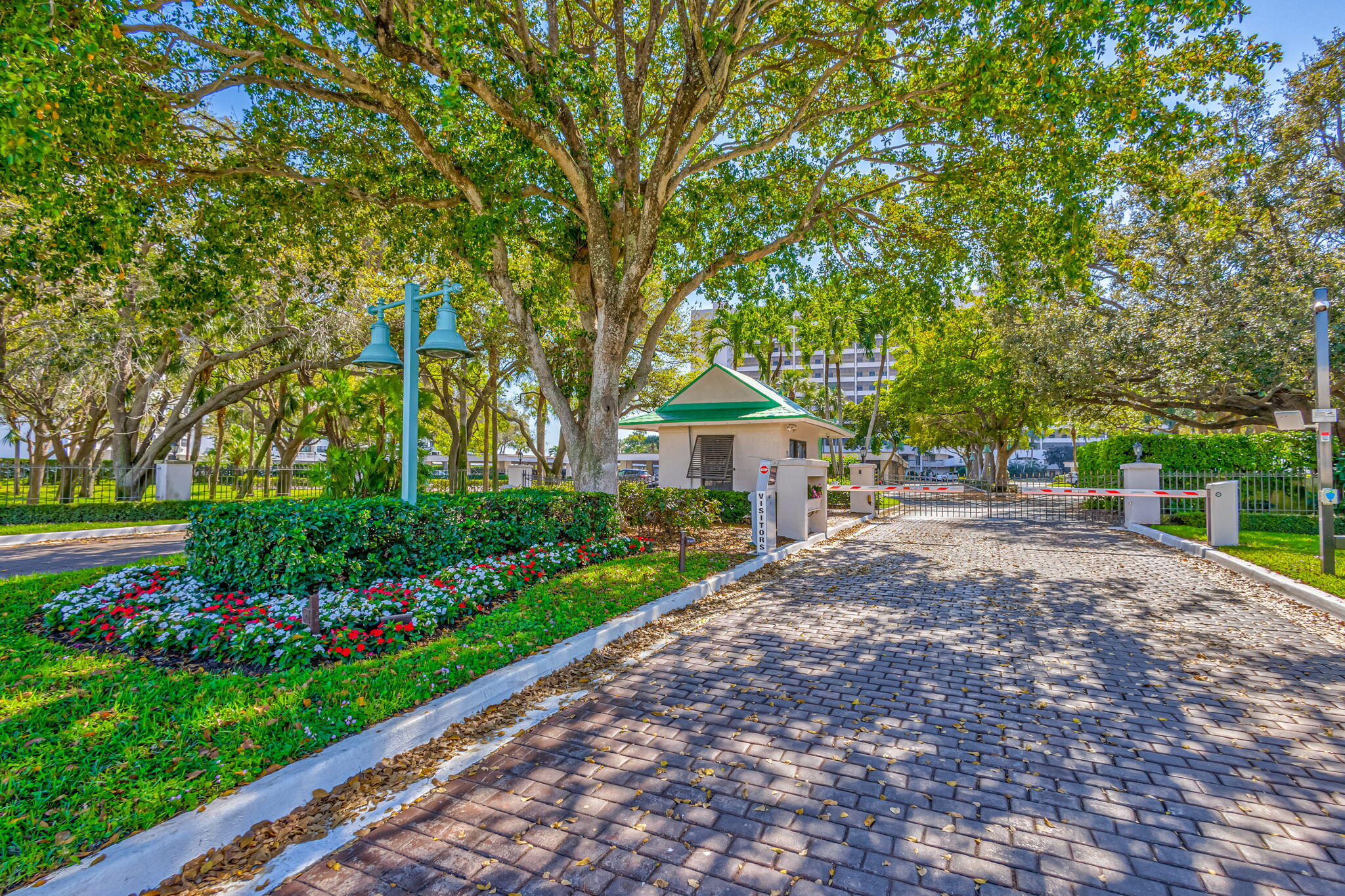 North Palm Beach, Florida, 33408, United States, 2 Bedrooms Bedrooms, ,2 BathroomsBathrooms,Residential,For Sale,1940741