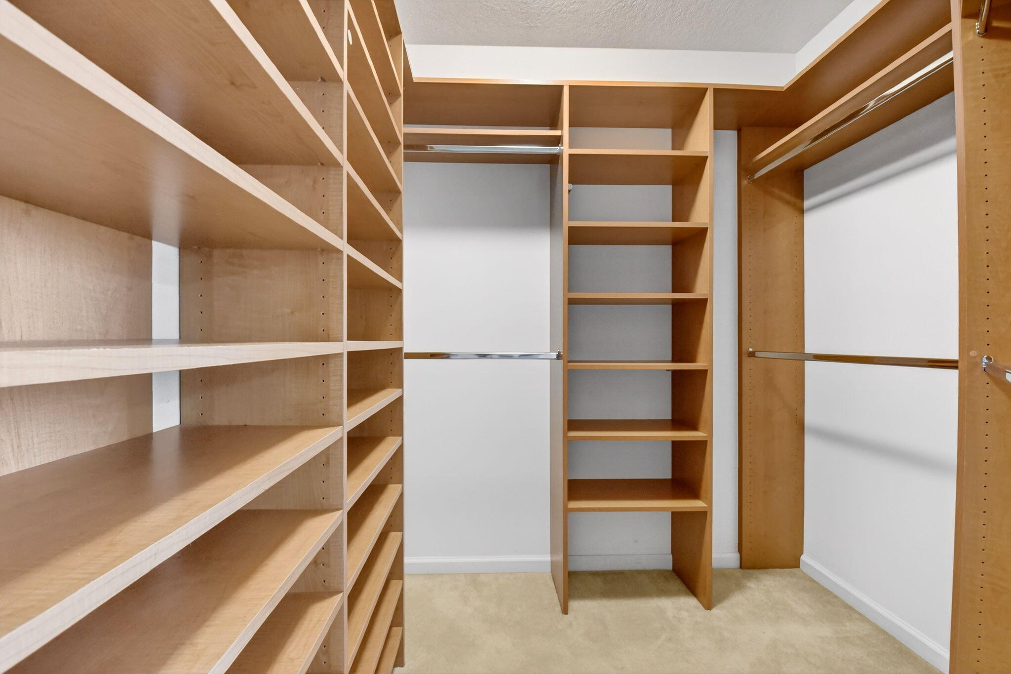 Delray Beach, Florida, 33446, United States, 3 Bedrooms Bedrooms, ,2 BathroomsBathrooms,Residential,For Sale,2003234