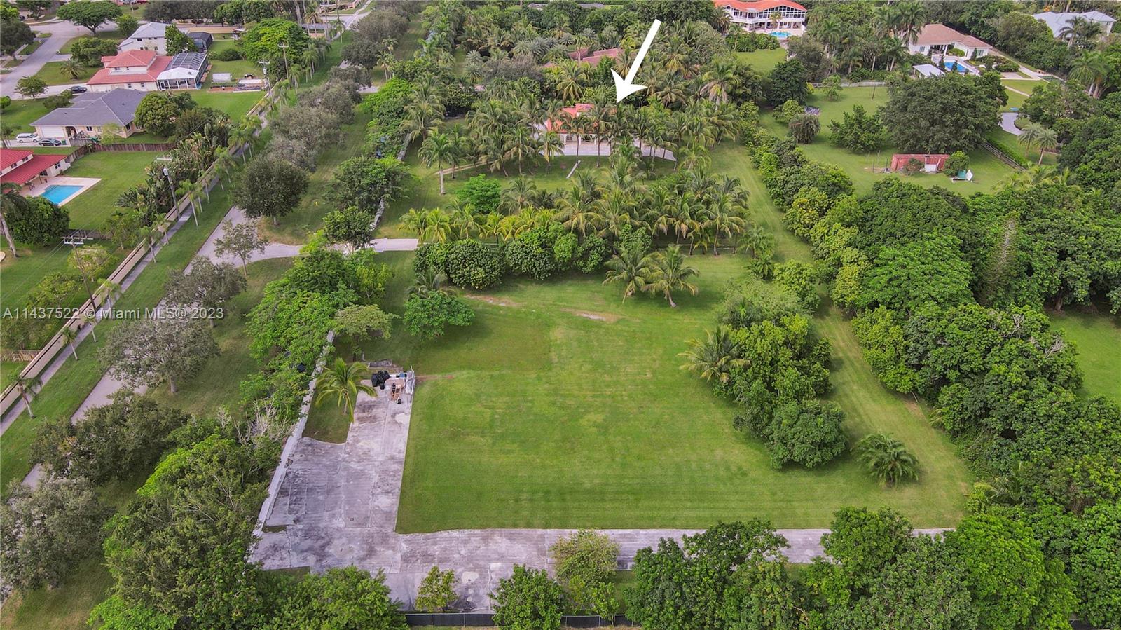 6500 Volunteer, Southwest Ranches, Florida, 33330, United States, 8 Bedrooms Bedrooms, ,7 BathroomsBathrooms,Residential,For Sale,6500 Volunteer,1453957