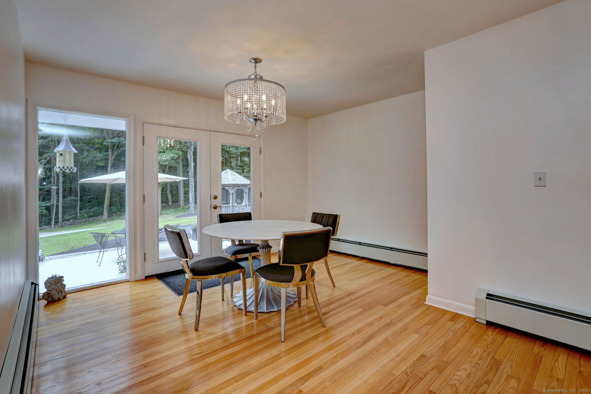 Woodbridge, Connecticut, 06525, United States, 5 Bedrooms Bedrooms, ,4 BathroomsBathrooms,Residential,For Sale,1890965