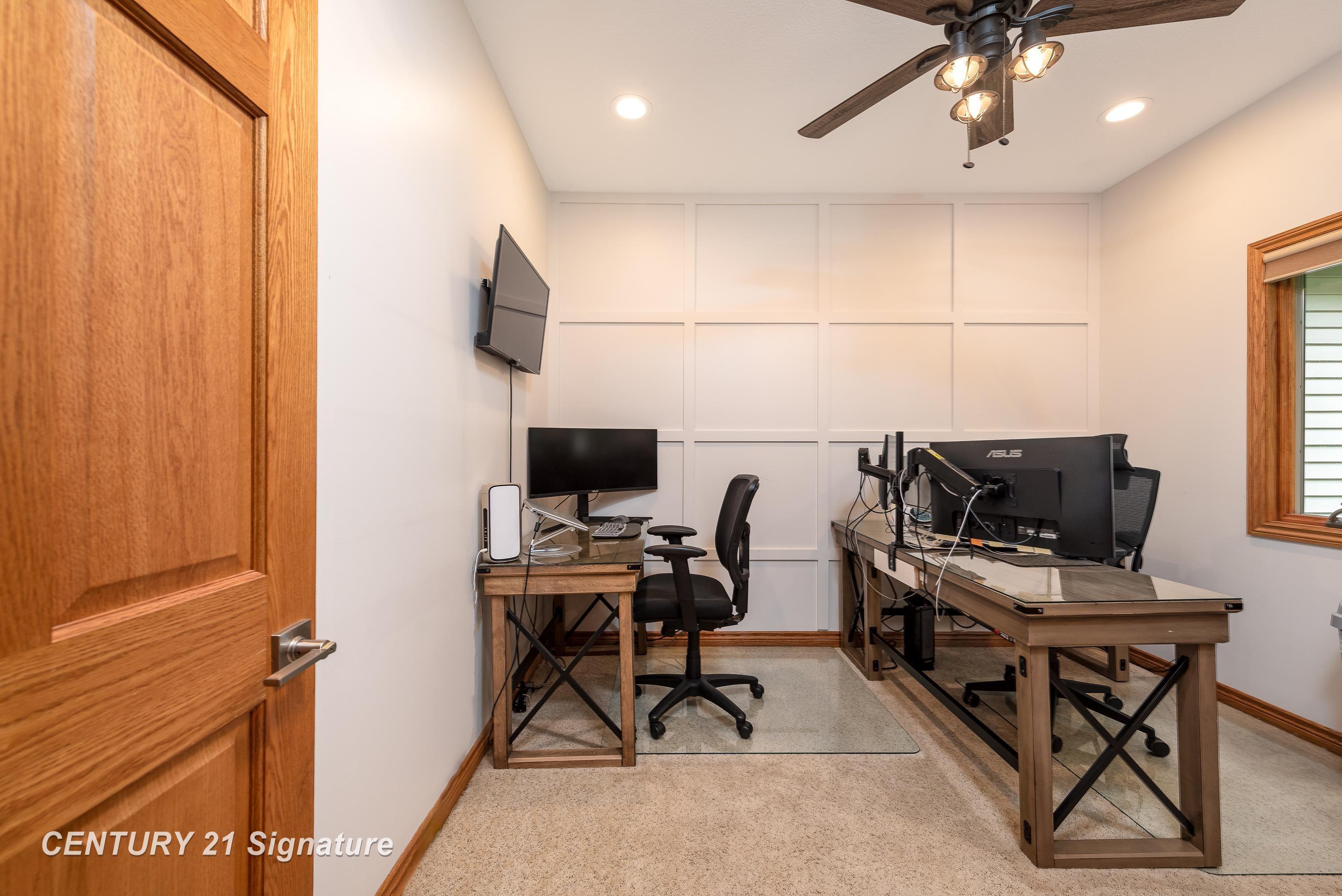 Midland, Michigan, 48642, United States, 4 Bedrooms Bedrooms, ,4 BathroomsBathrooms,Residential,For Sale,1981161