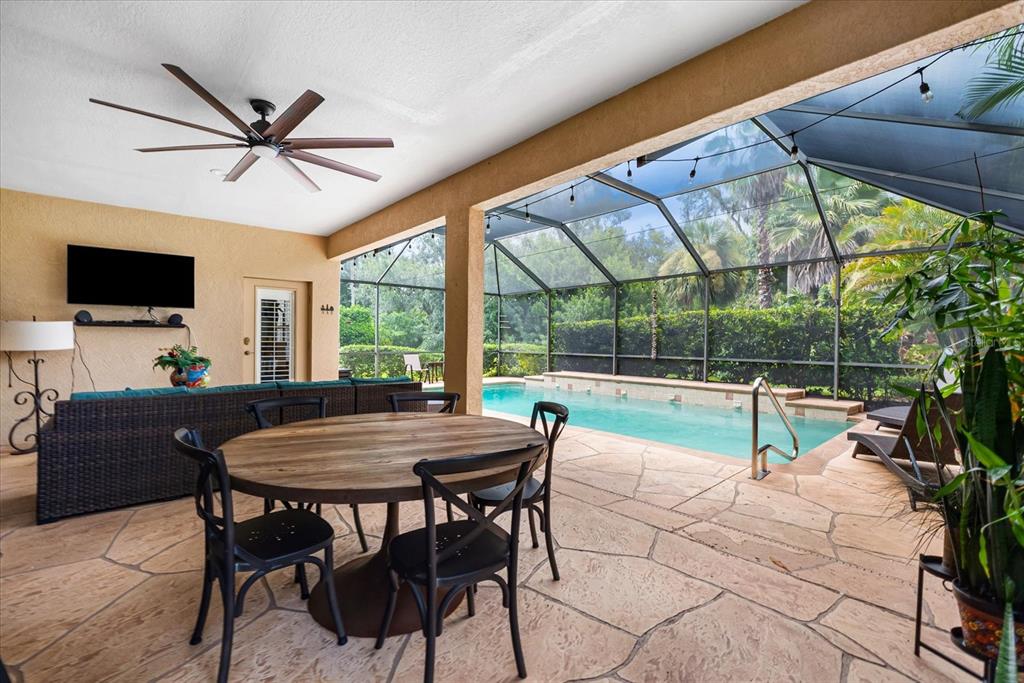 Bradenton, Florida, 34212, United States, 2 Bedrooms Bedrooms, ,2 BathroomsBathrooms,Residential,For Sale,1916954