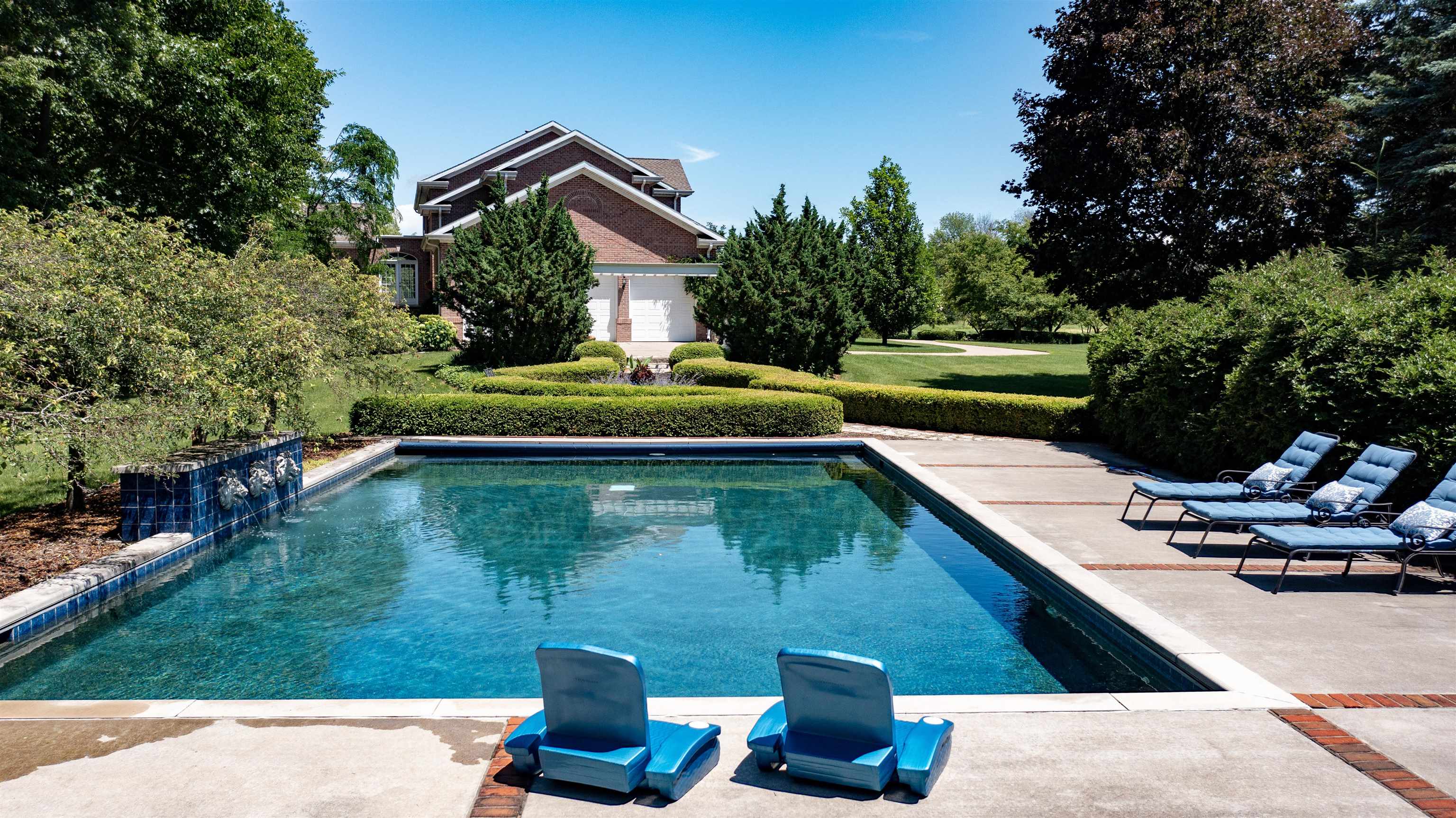 Hortonville, Wisconsin, 54944, United States, 4 Bedrooms Bedrooms, ,6 BathroomsBathrooms,Residential,For Sale,1983735