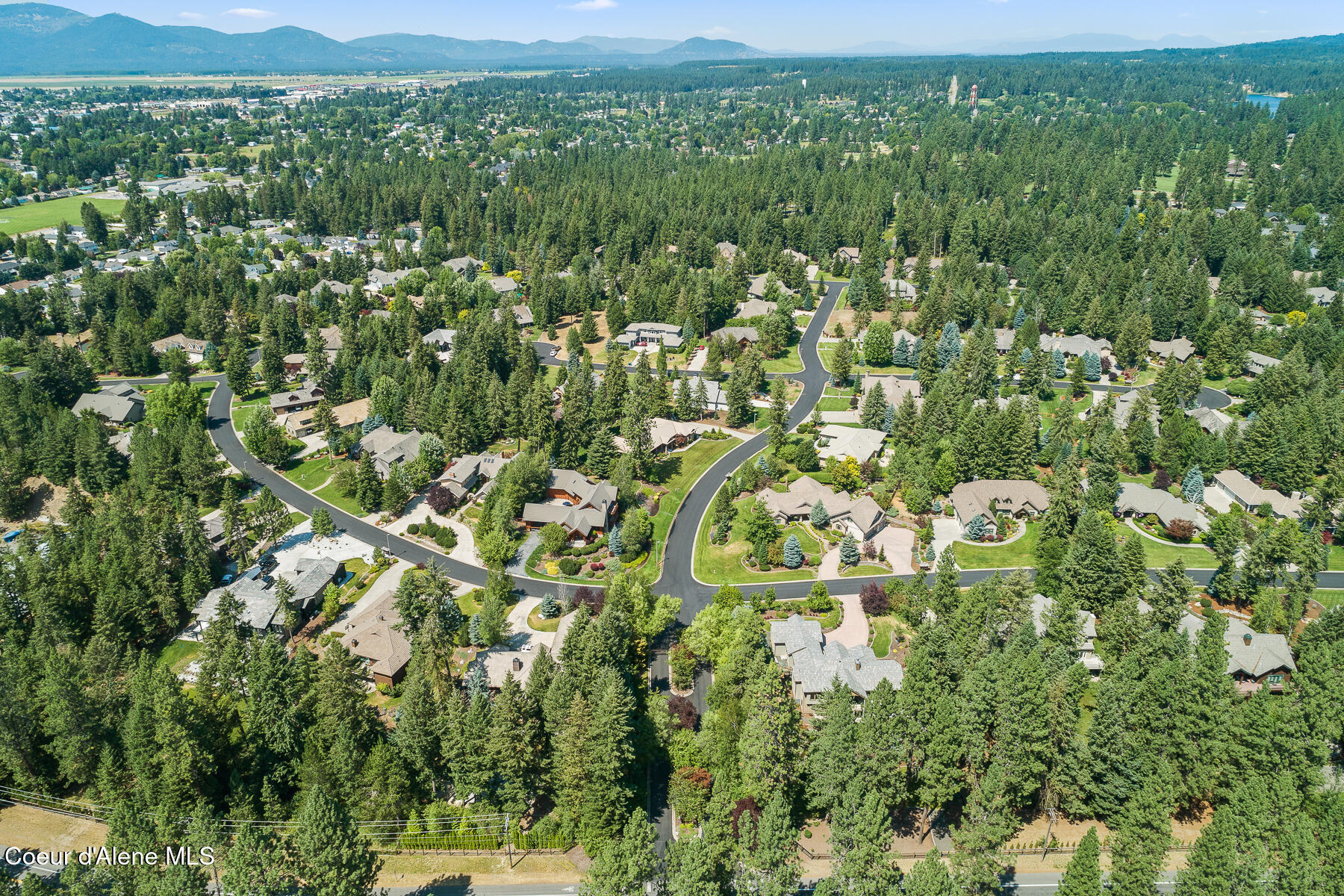 Hayden, Idaho, 83835, United States, 5 Bedrooms Bedrooms, ,4 BathroomsBathrooms,Residential,For Sale,1989952