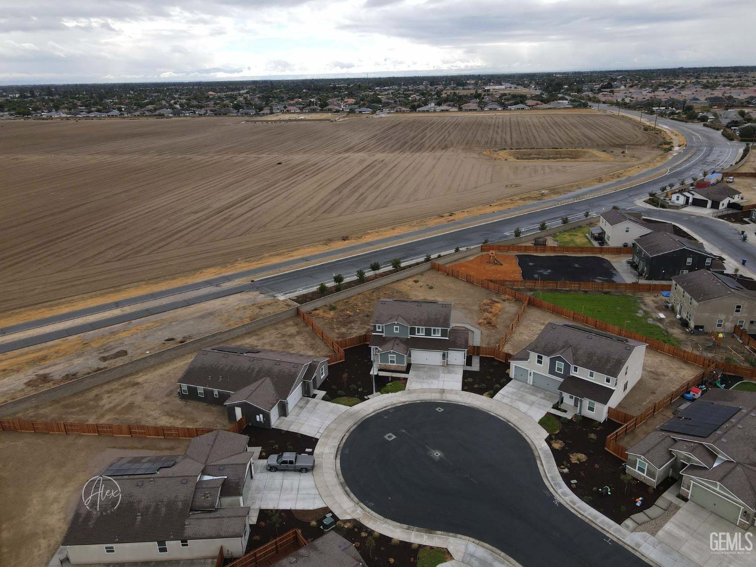 Bakersfield, California, 93314, United States, 5 Bedrooms Bedrooms, ,4 BathroomsBathrooms,Residential,For Sale,1983146