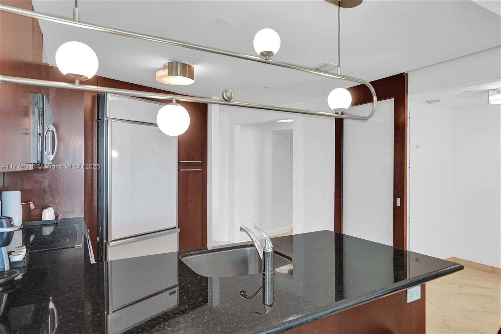 Miami Beach, Florida, 33140, United States, 2 Bedrooms Bedrooms, ,3 BathroomsBathrooms,Residential,For Sale,1759020