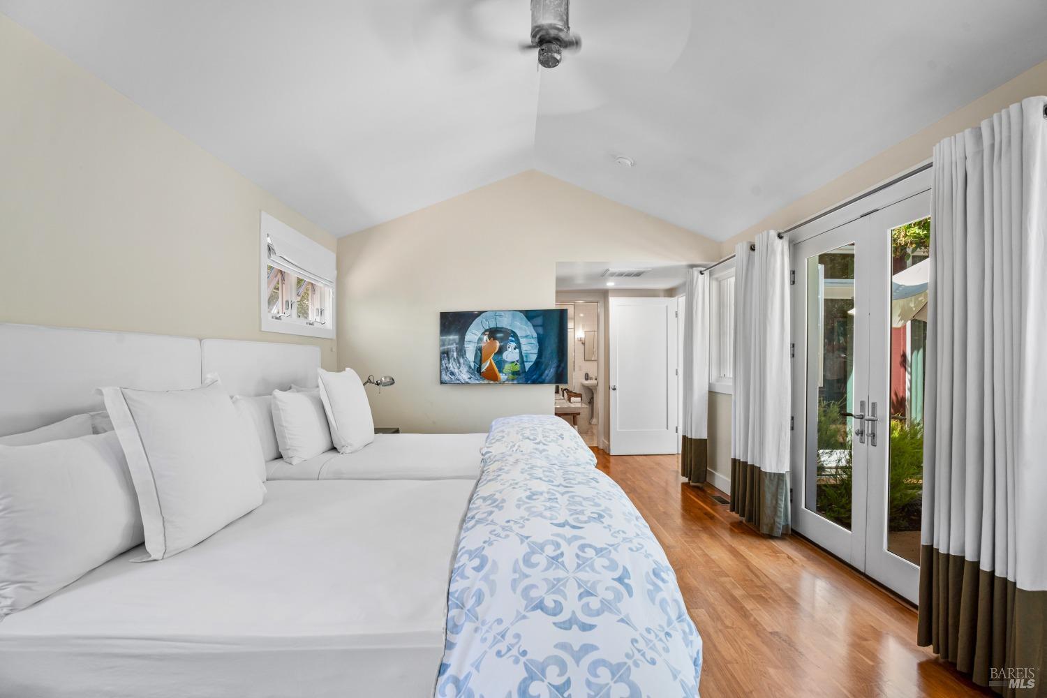 Napa, California, 94559, United States, 3 Bedrooms Bedrooms, ,4 BathroomsBathrooms,Residential,For Sale,1796992