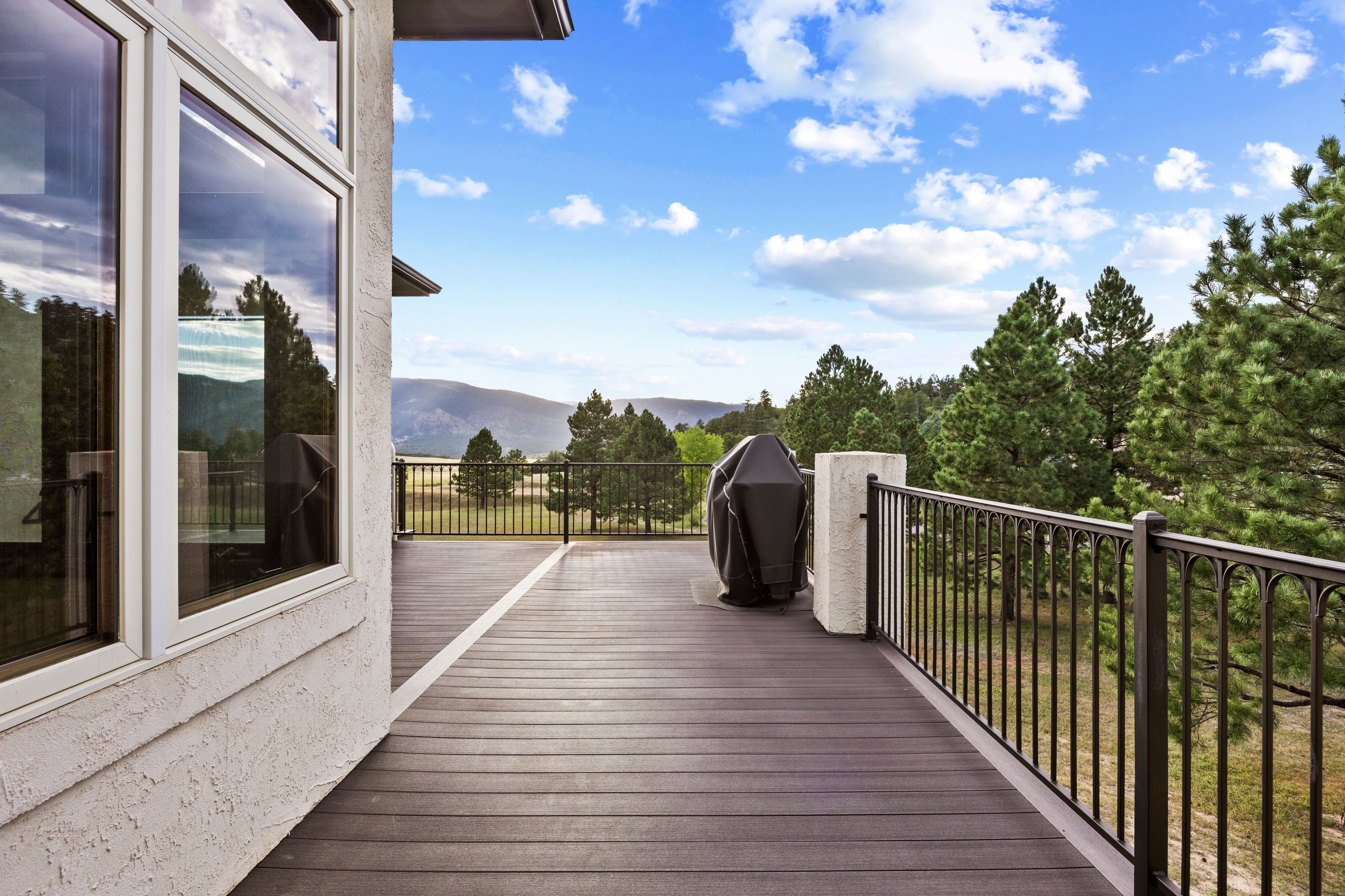  Set on over 4 acres in Perry Park East - 物件實景